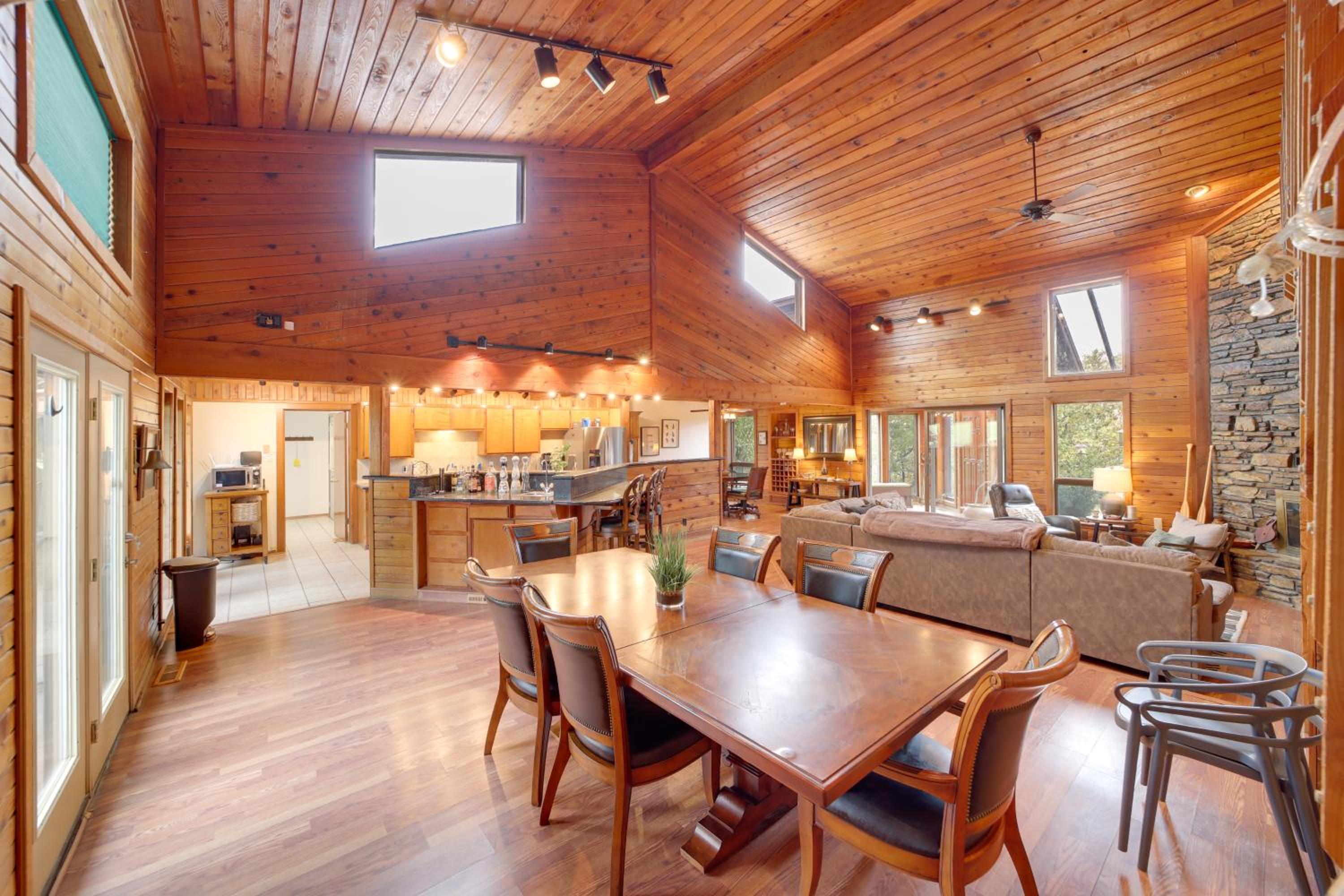 Lake Eufaula Cabin with Dock at Nine Marina