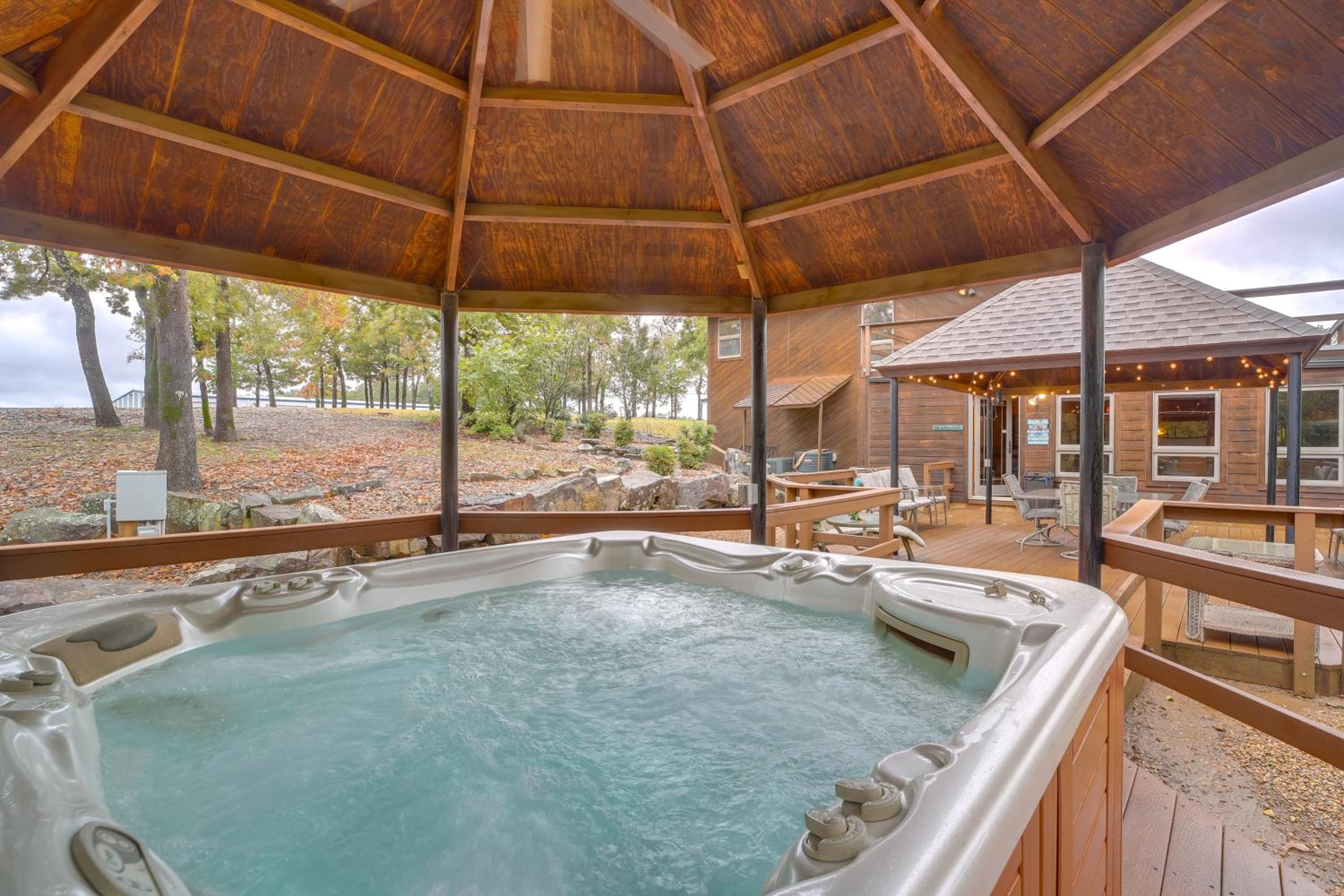 Lake Eufaula Cabin with Dock at Nine Marina