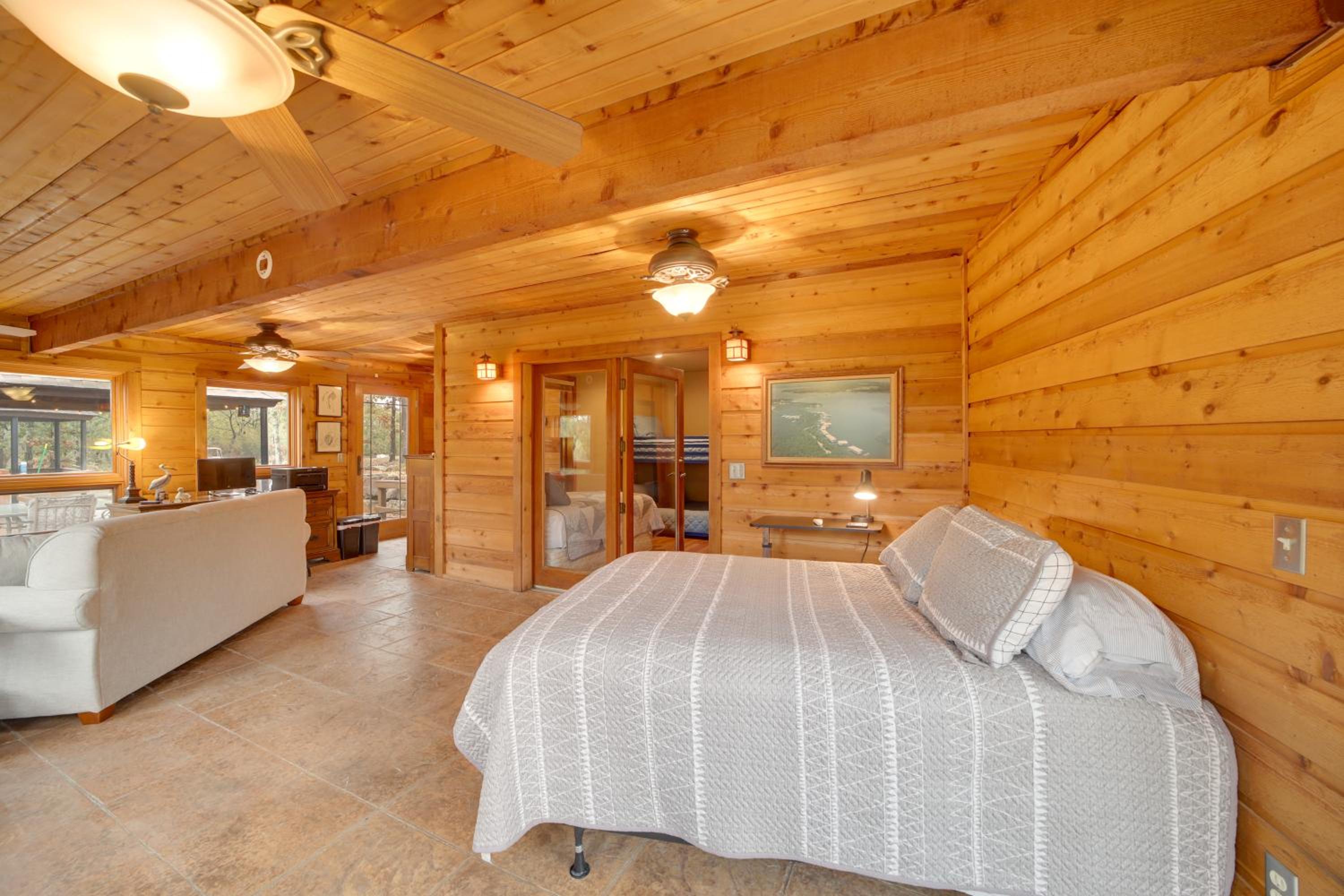 Lake Eufaula Cabin with Dock at Nine Marina