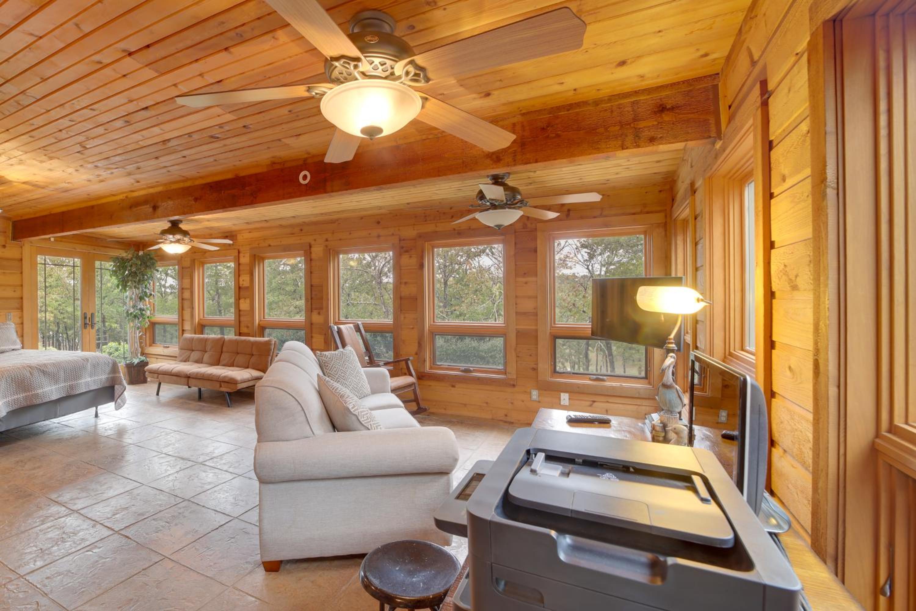 Lake Eufaula Cabin with Dock at Nine Marina