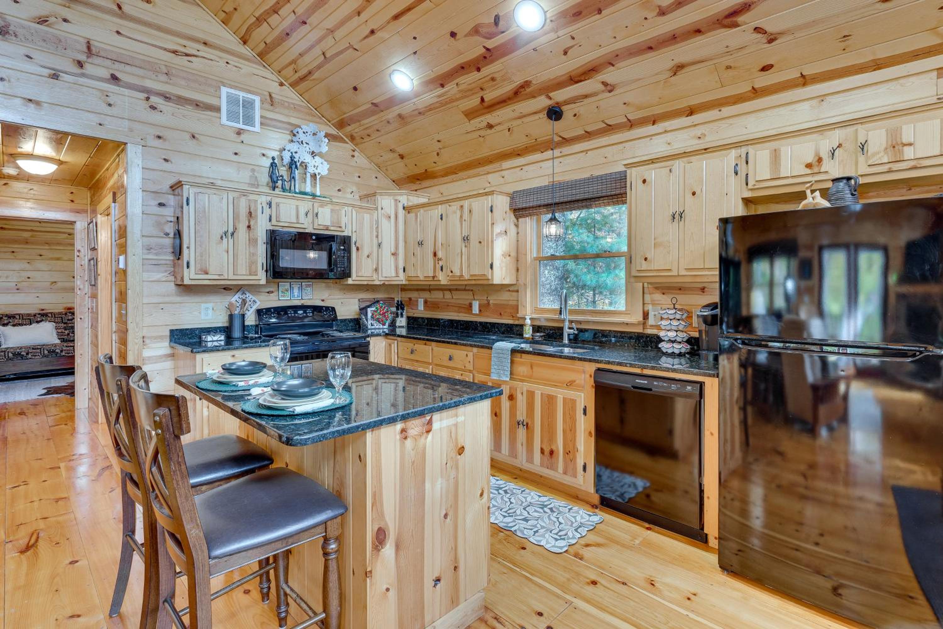 Peaceful Mountain Haven Retreat in Murphy!