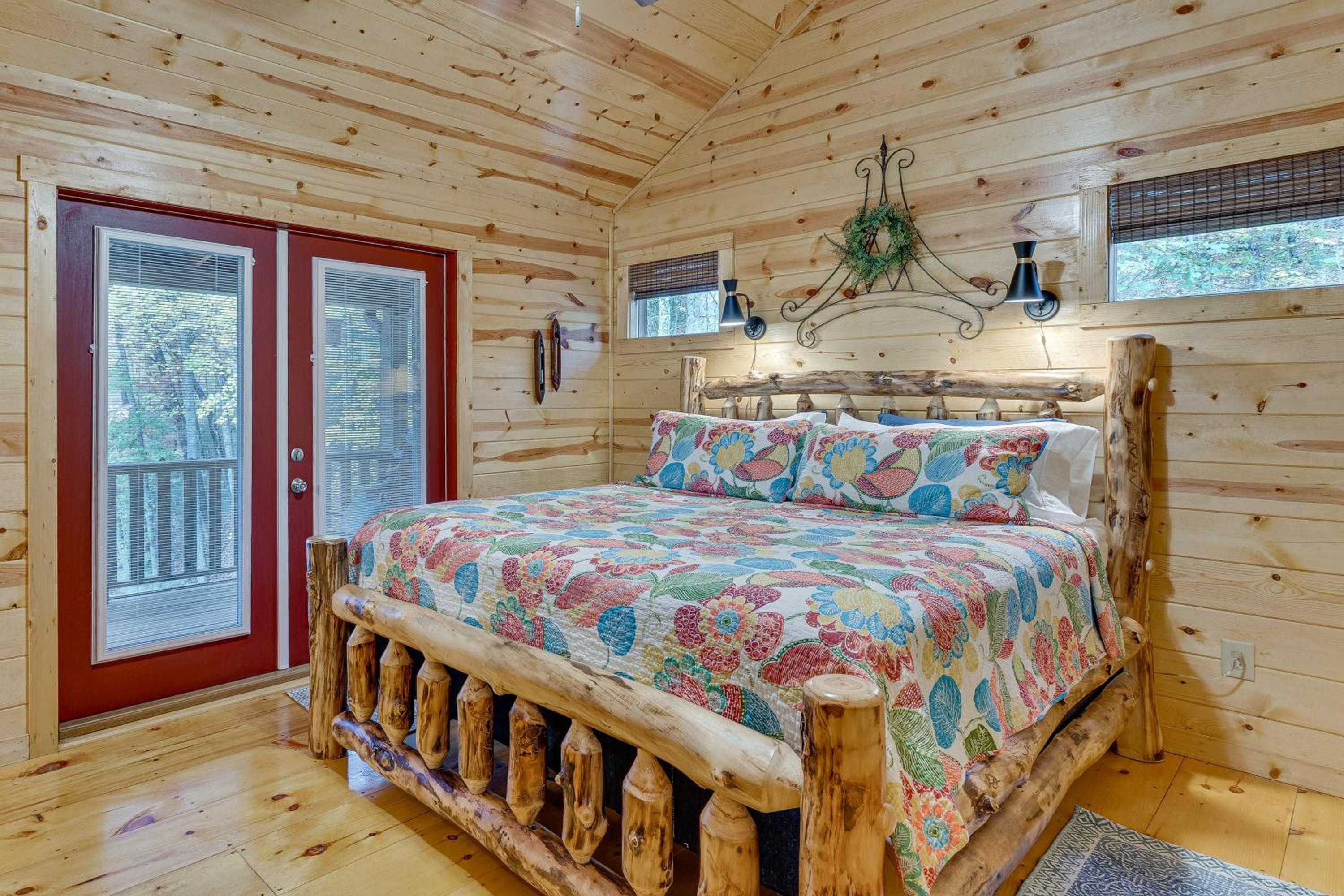 Peaceful Mountain Haven Retreat in Murphy!