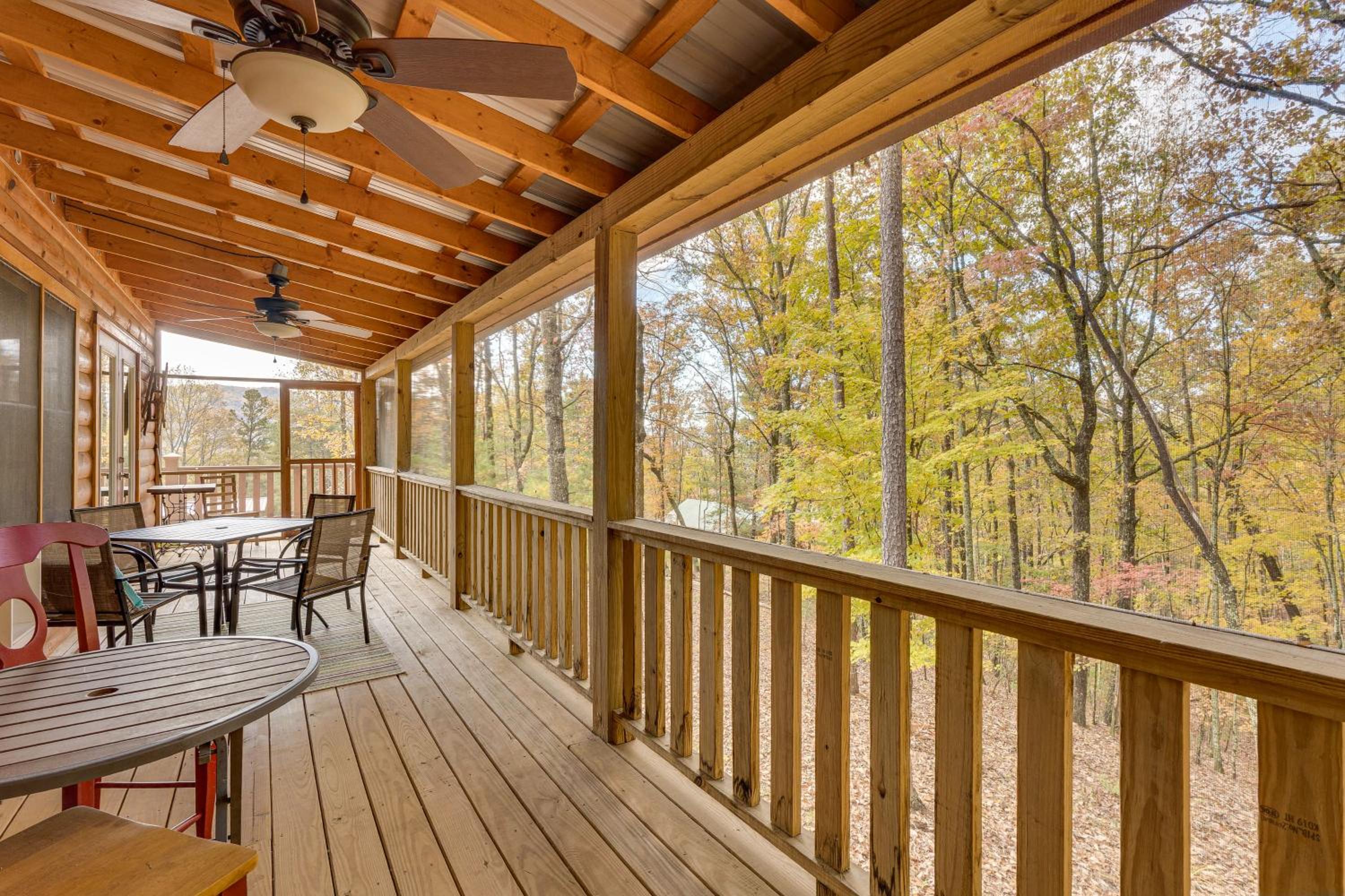 Peaceful Mountain Haven Retreat in Murphy!