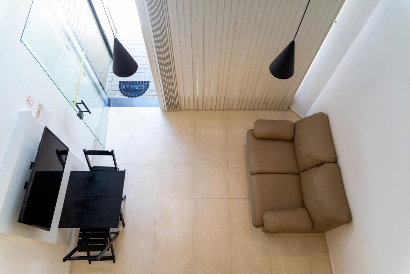 Loft com Smart TV e Ar proximo a Praia do Itagua