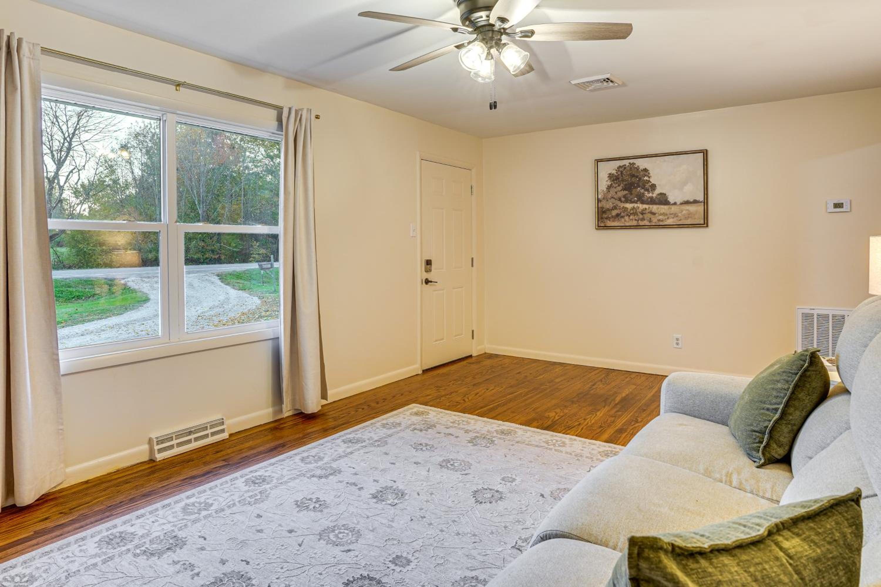 Quiet Country Stay Modern Home Near Paducah