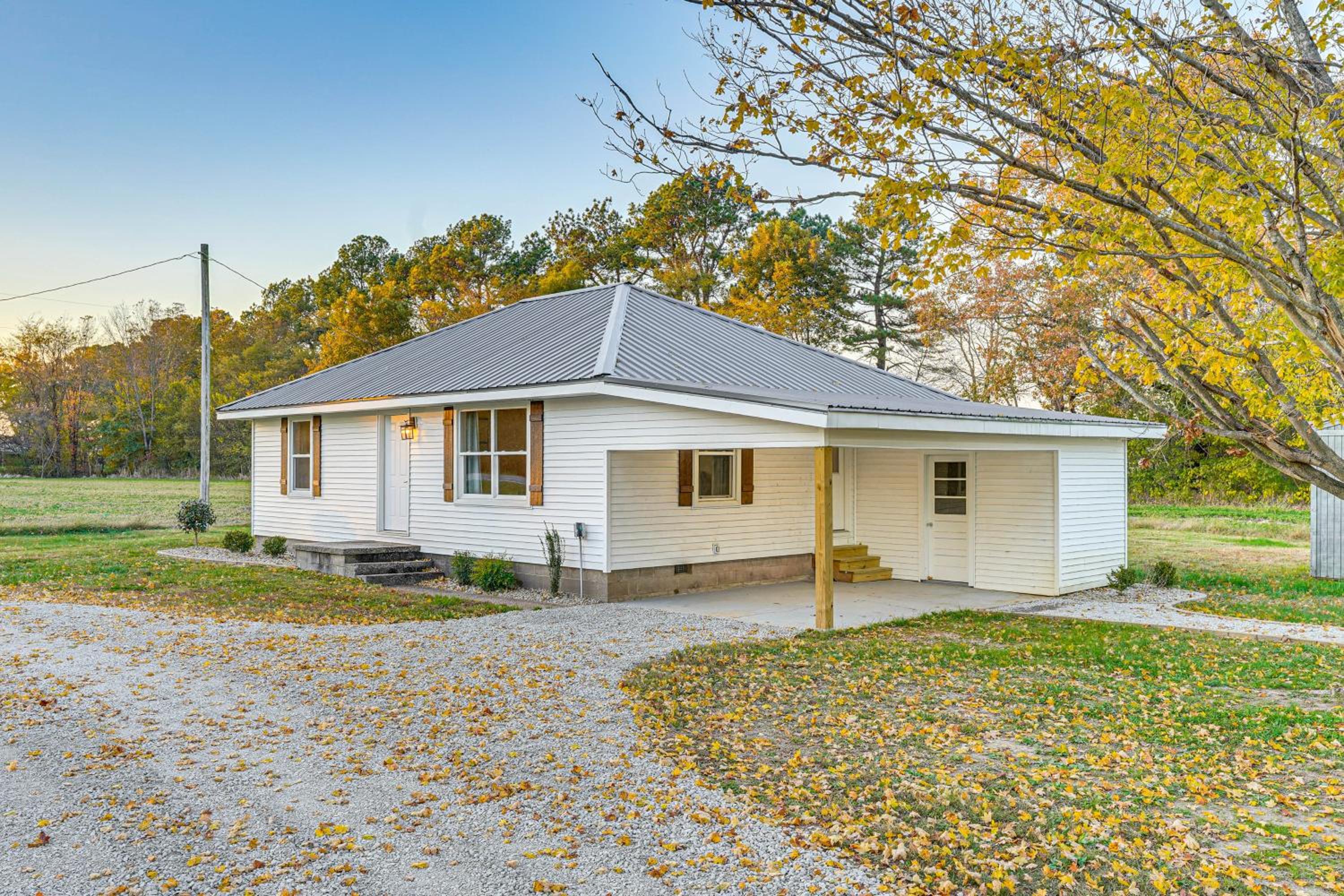 Quiet Country Stay Modern Home Near Paducah