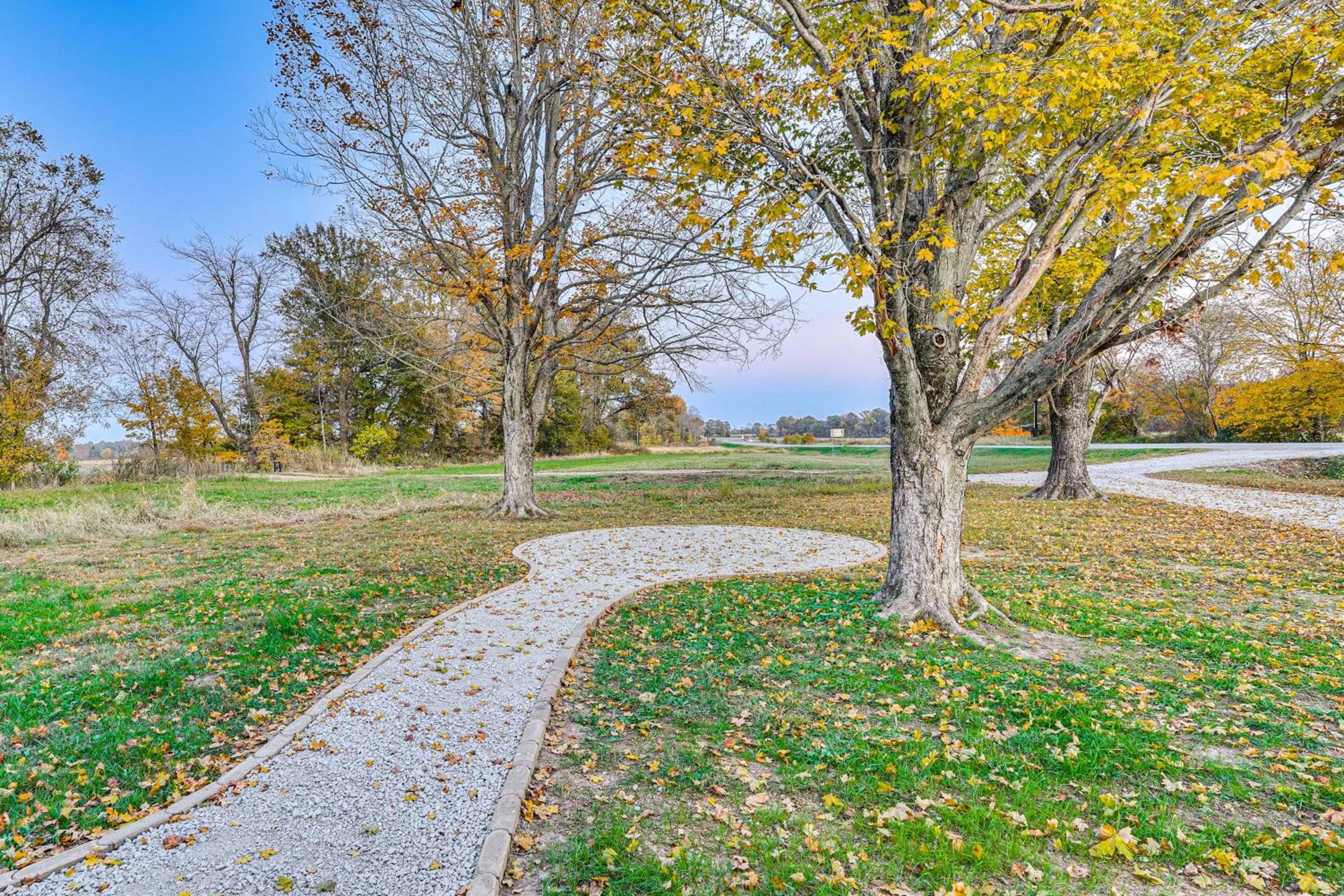 Quiet Country Stay Modern Home Near Paducah