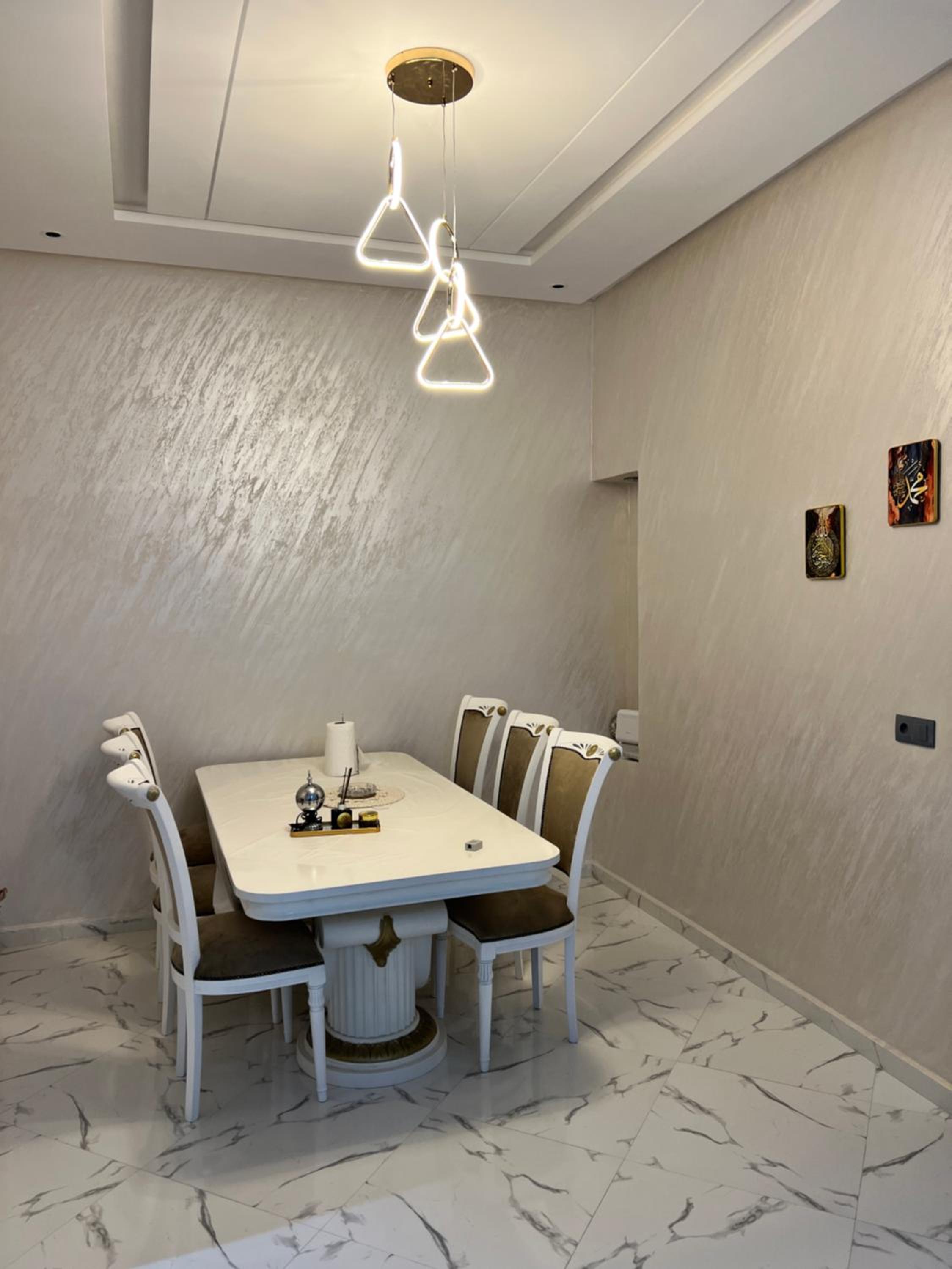 Calm Elegant Apartment City Center with Garage