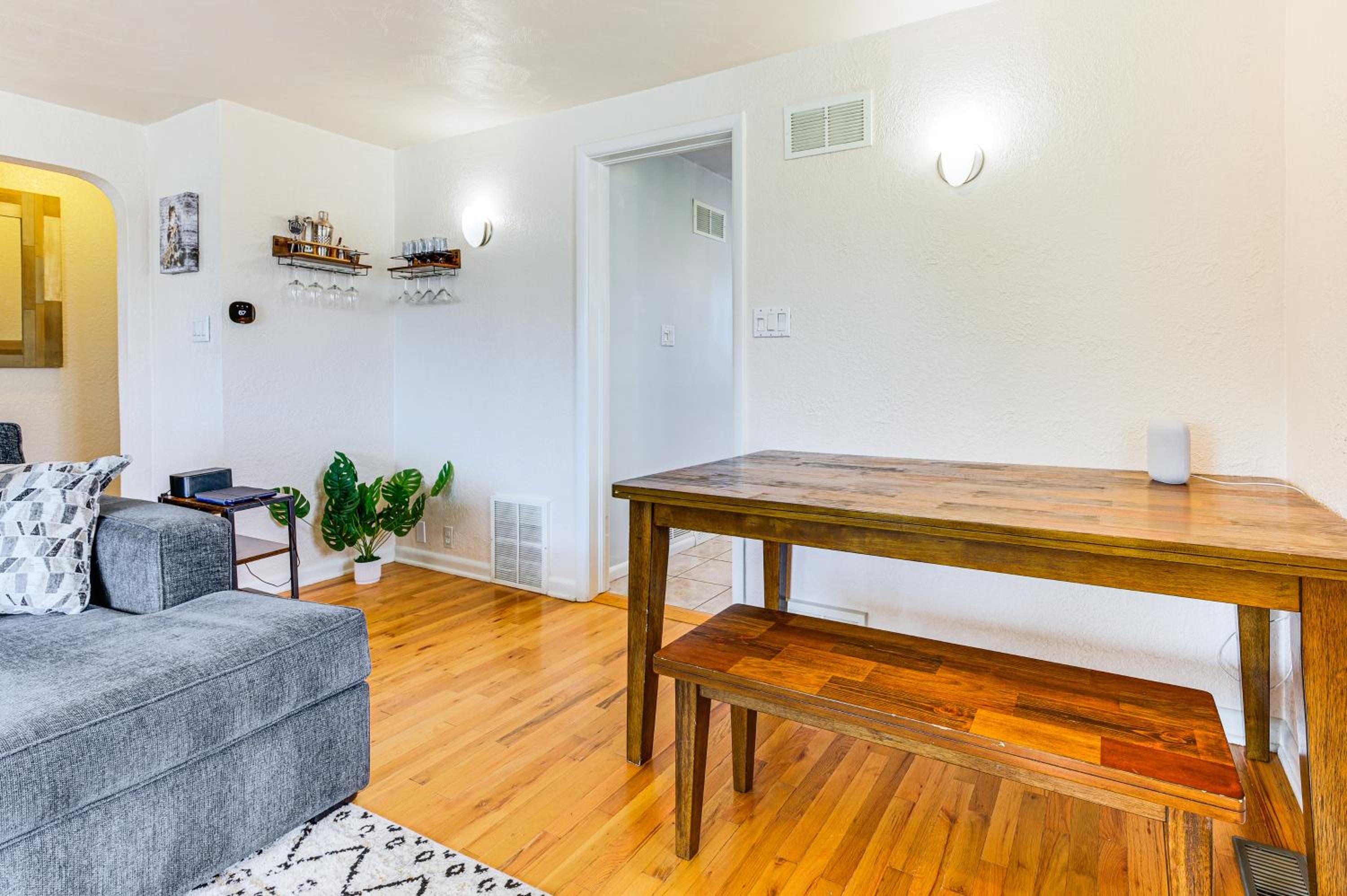 Walk to Old Town Lafayette! Cozy Couples Escape