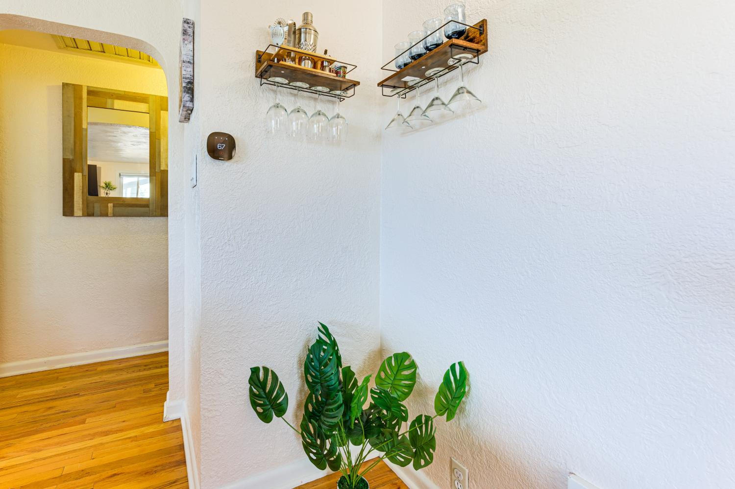 Walk to Old Town Lafayette! Cozy Couples Escape