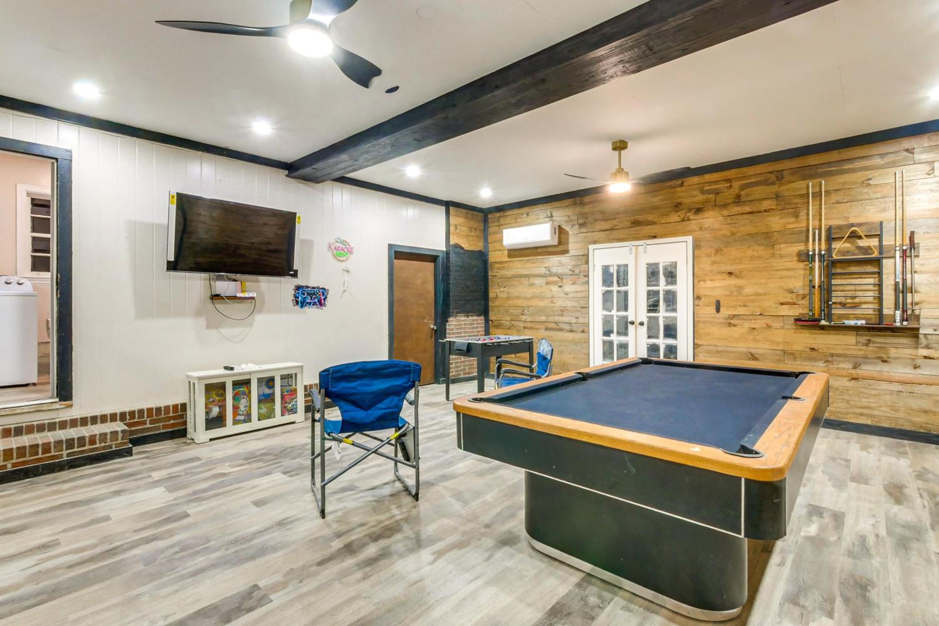 Stocked Pond Country Retreat in Oglethorpe!