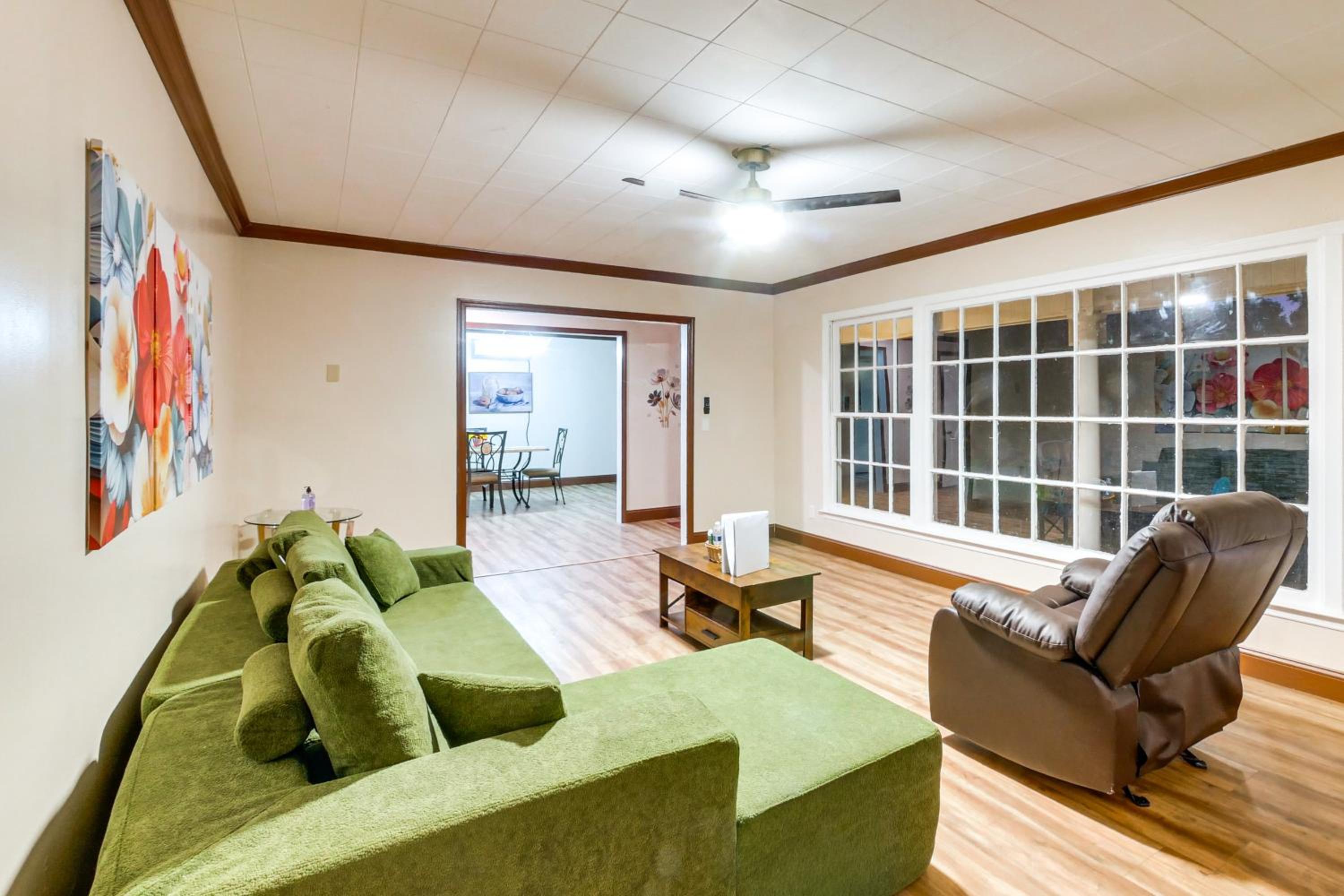 Stocked Pond Country Retreat in Oglethorpe!
