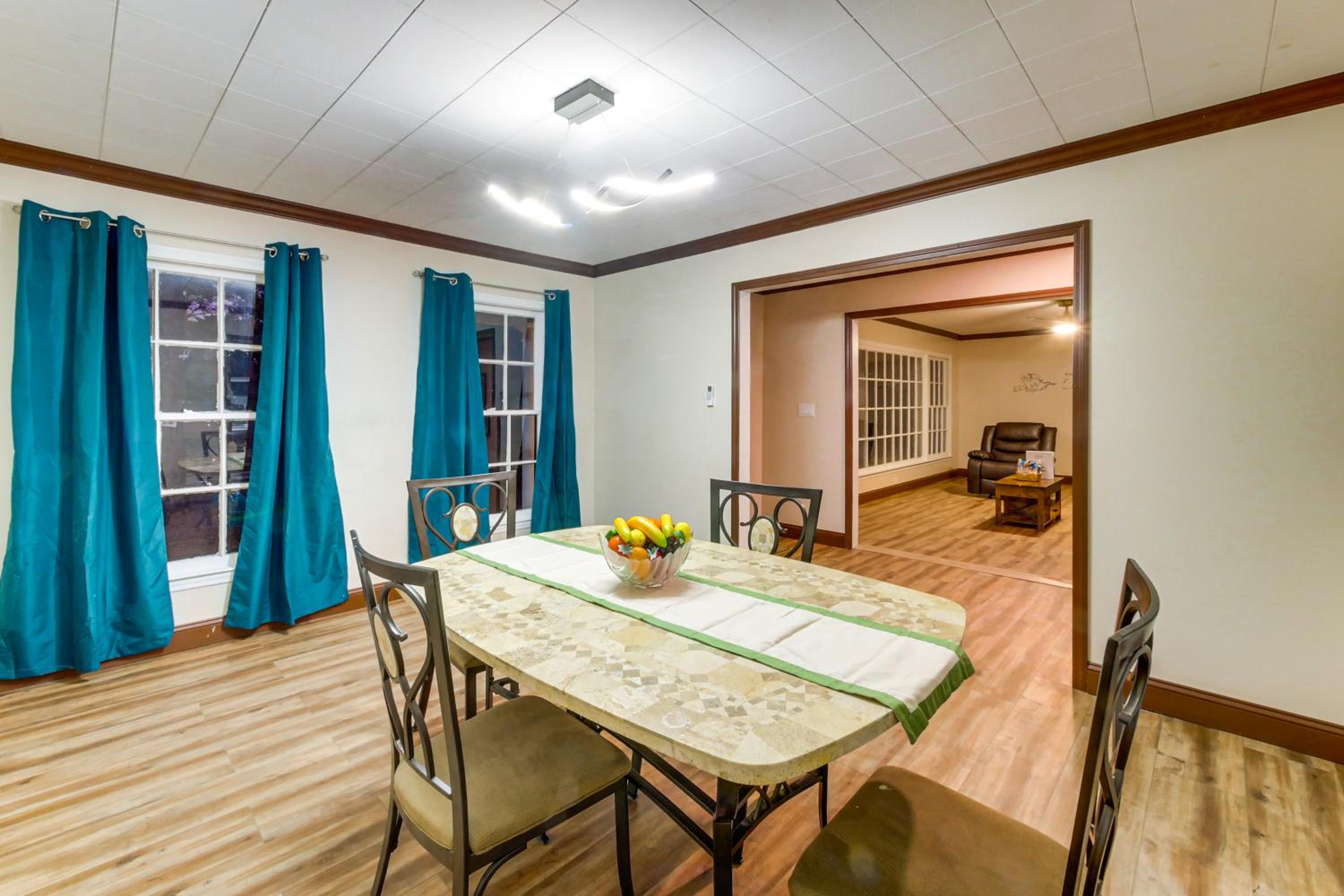 Stocked Pond Country Retreat in Oglethorpe!