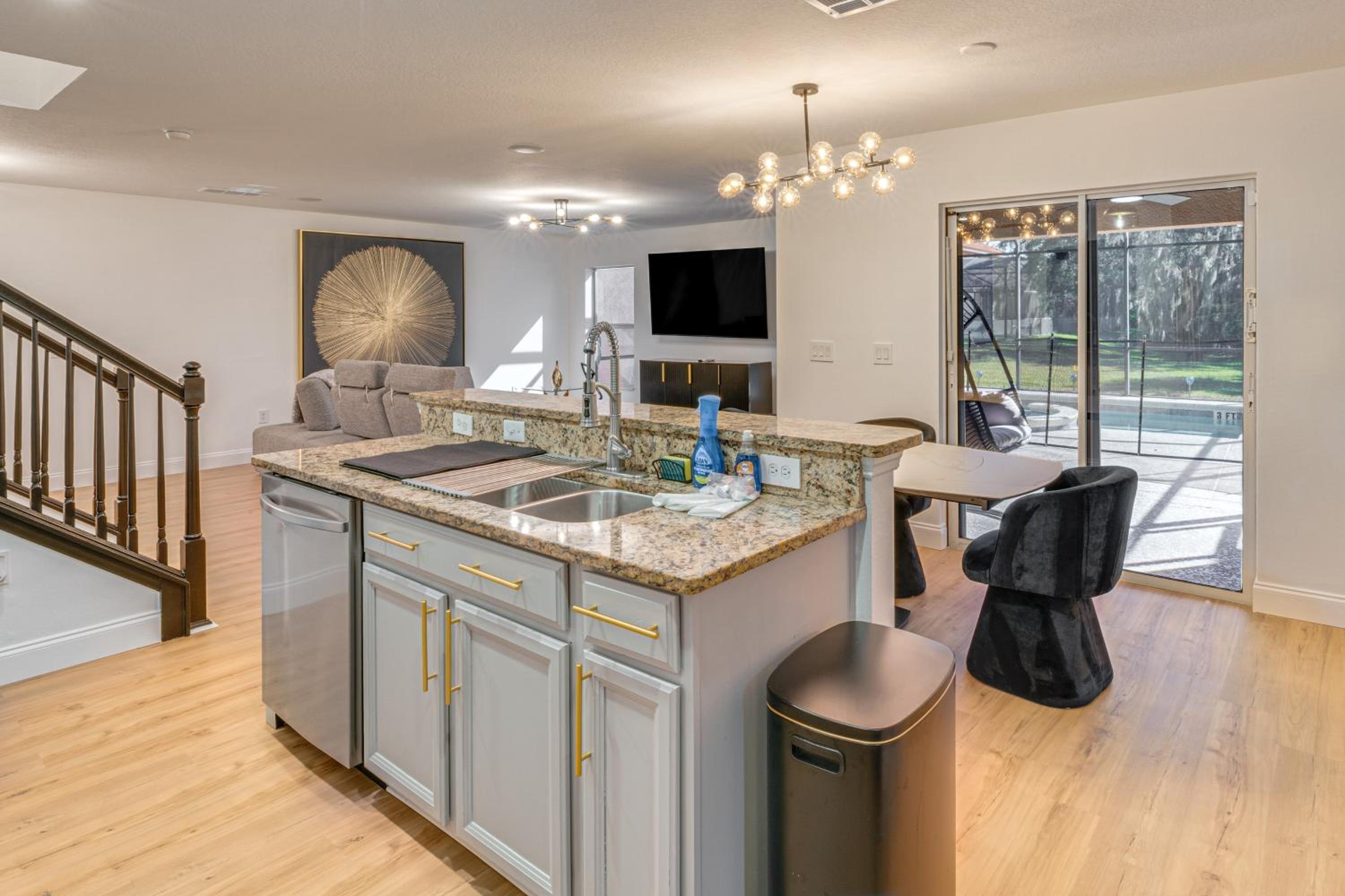 Modern Resort Getaway 9 Mi to Disney Parks!