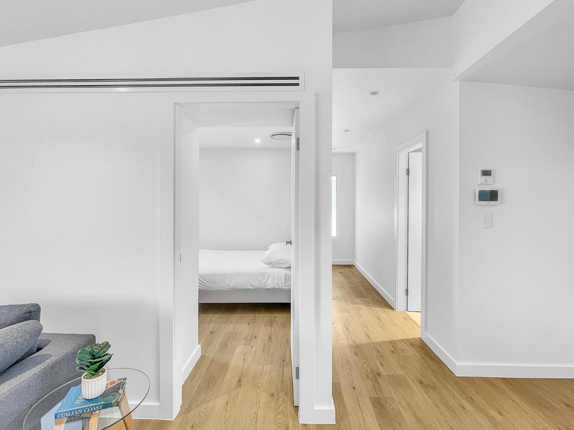 Modern 4-Bed Townhouse with Water Views