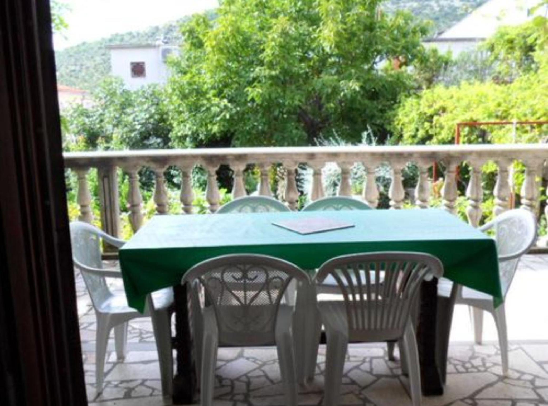 Apartments Miki Rogoznica