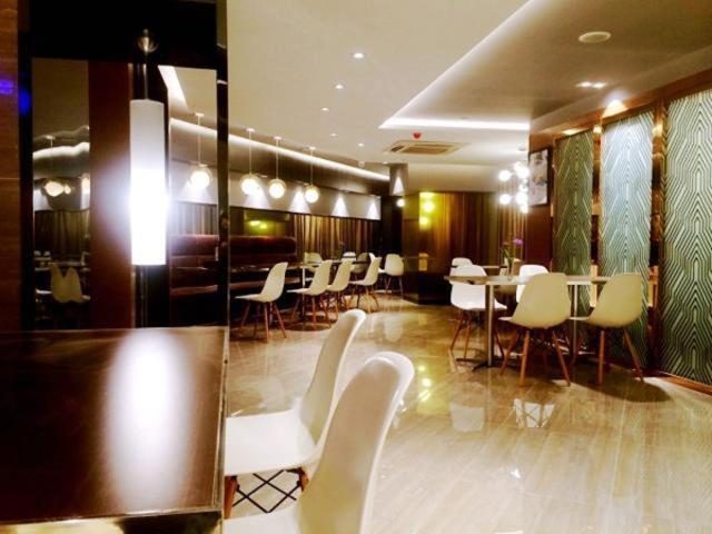 Jinjiang Inn Select Yancheng Dongtai Gulou Road Pedestrian Street view 2