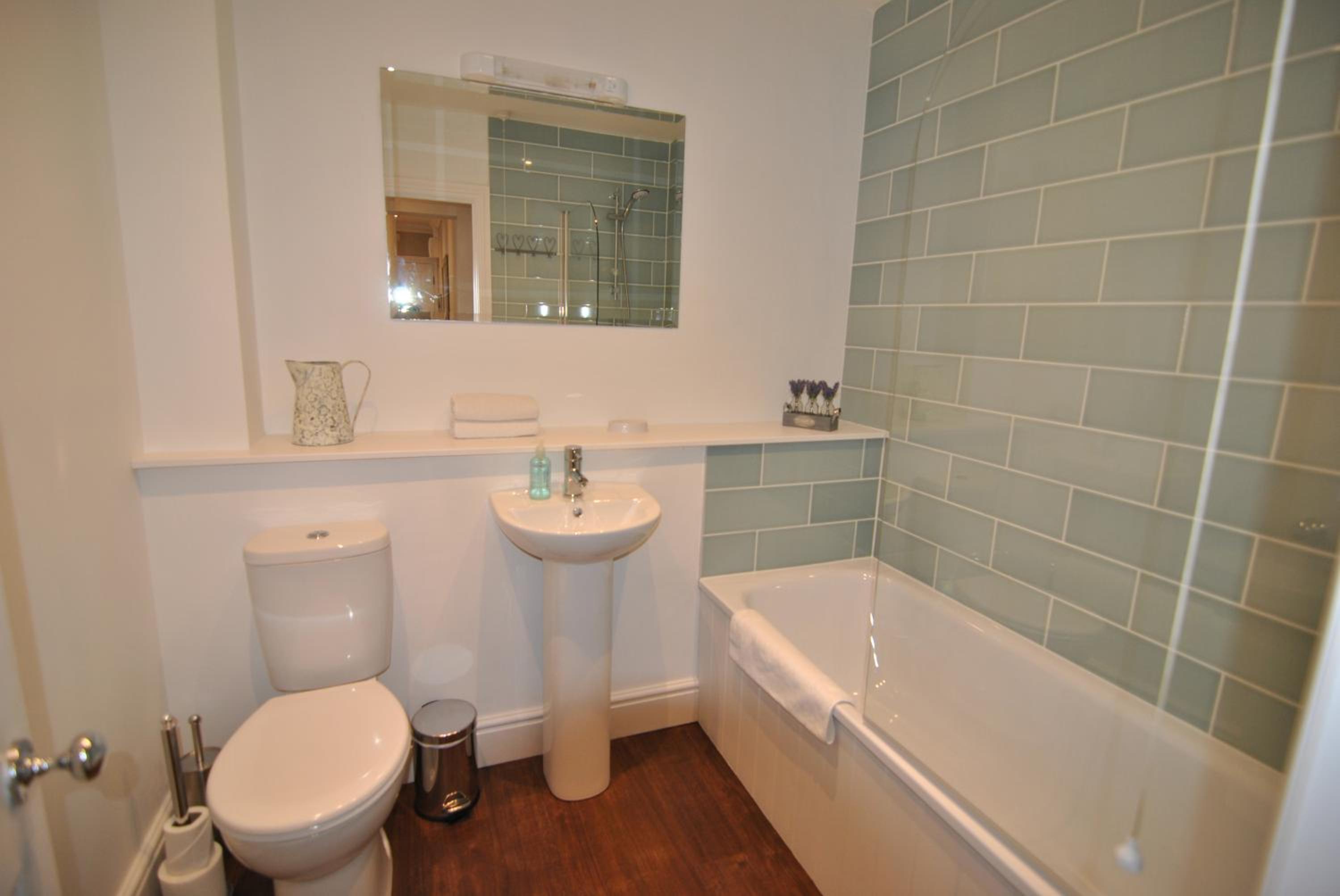 Lord Raglan House One Bedroom with Parking