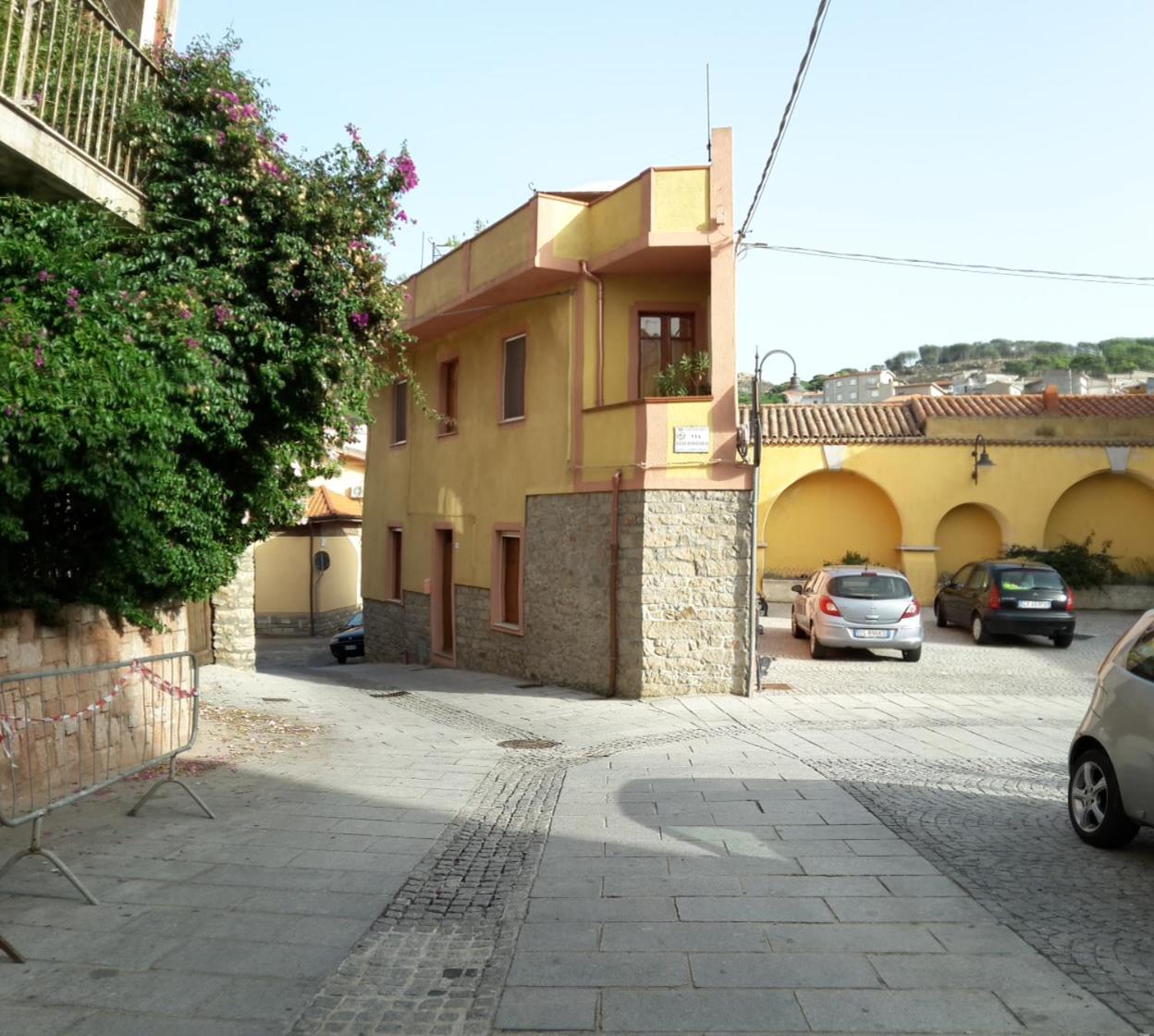 La Casa Rosada Arbus view 2