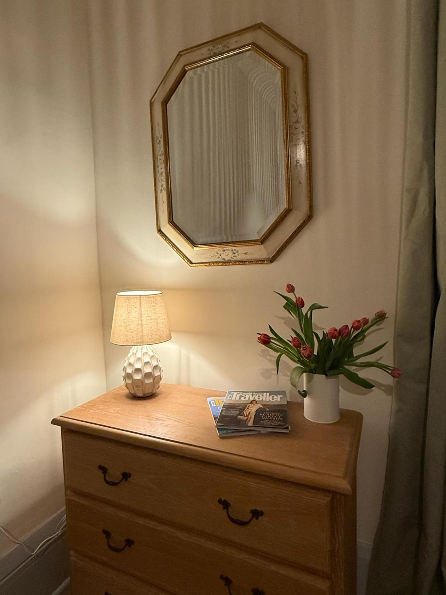 Beautiful Margate Retreat with Log burner, Garden, minutes to beach