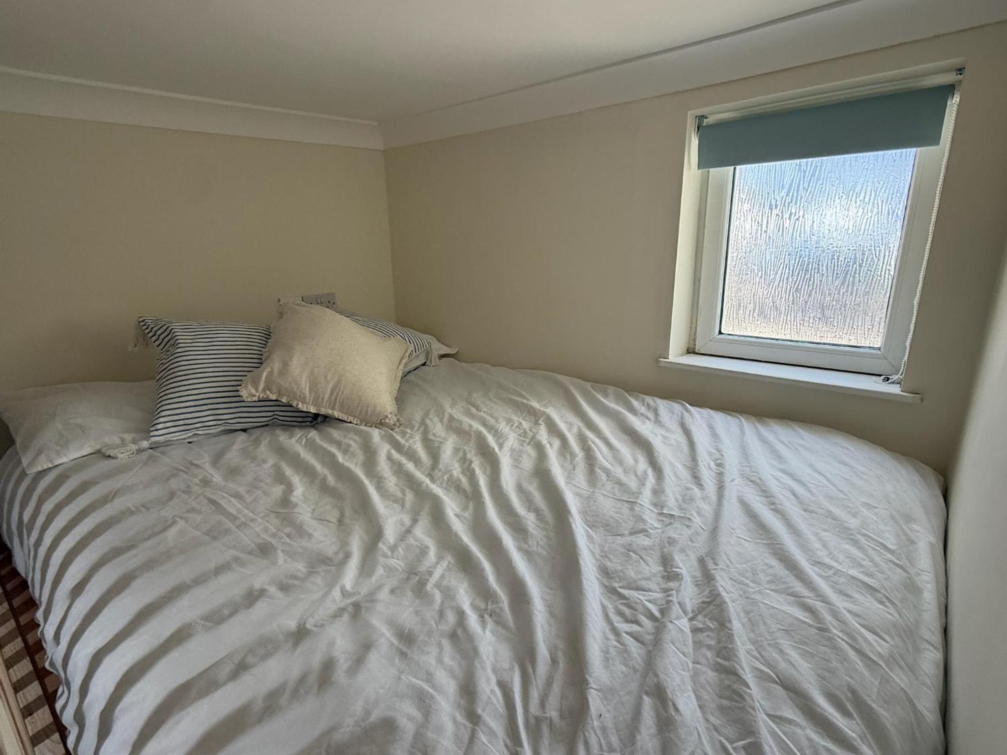Beautiful Margate Retreat with Log burner, Garden, minutes to beach