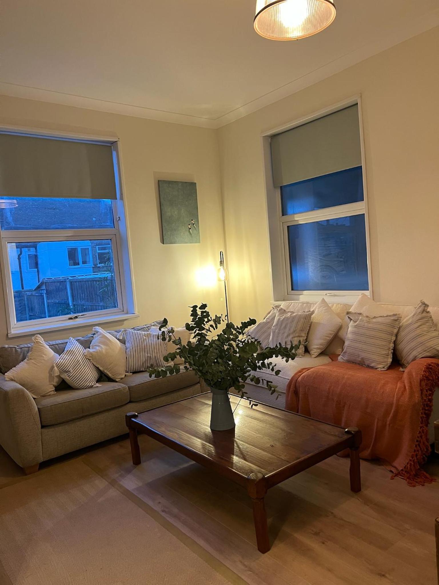 Beautiful Margate Retreat with Log burner, Garden, minutes to beach