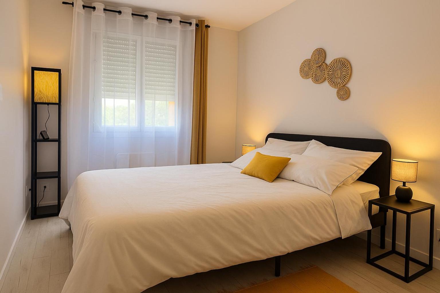 LA PROVENCE - stylish & spacious apartment with pool & private parking near Avignon, TRAVELLER AWARD 2026
