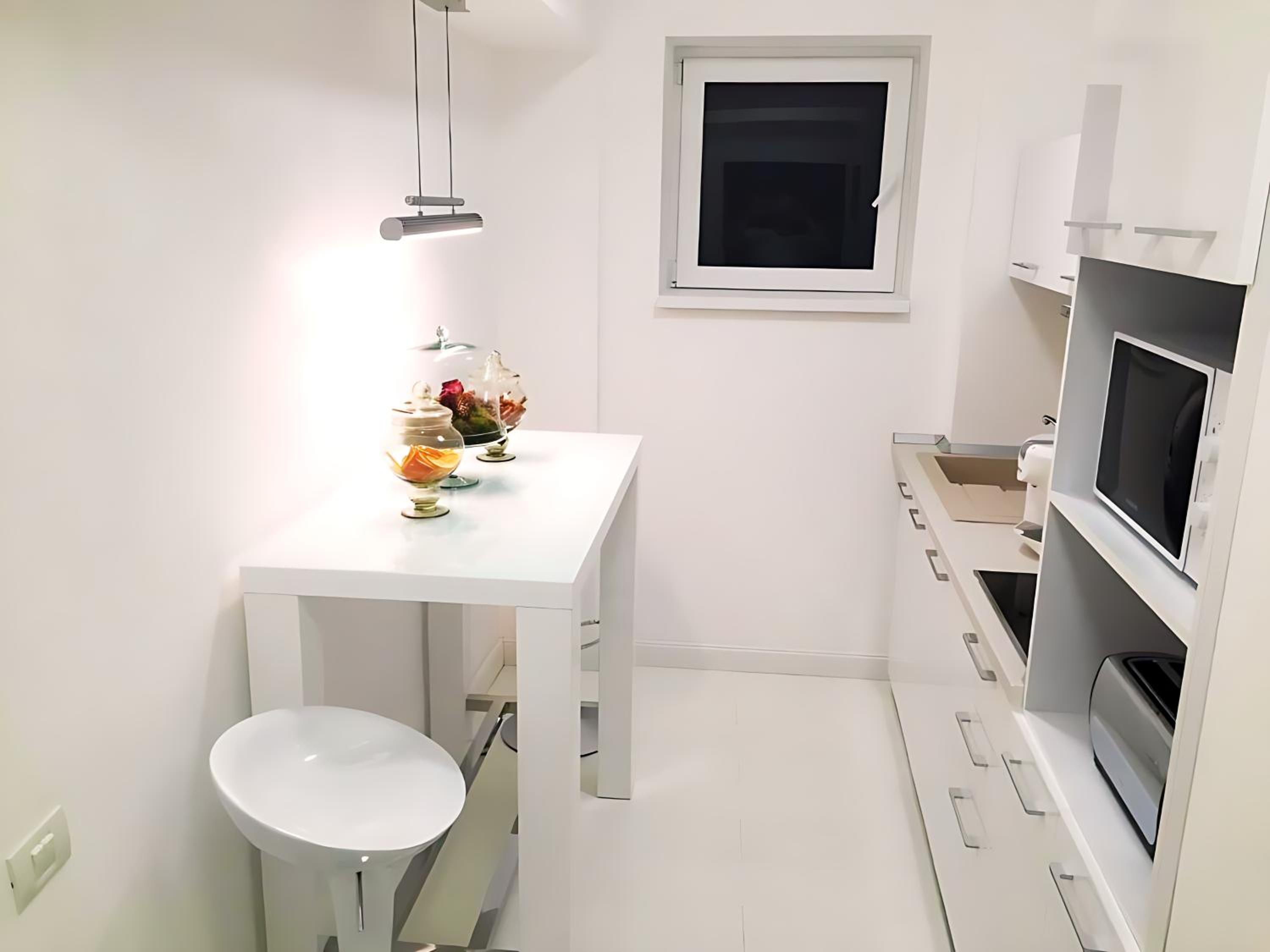 Metropole Apartments Romana Square