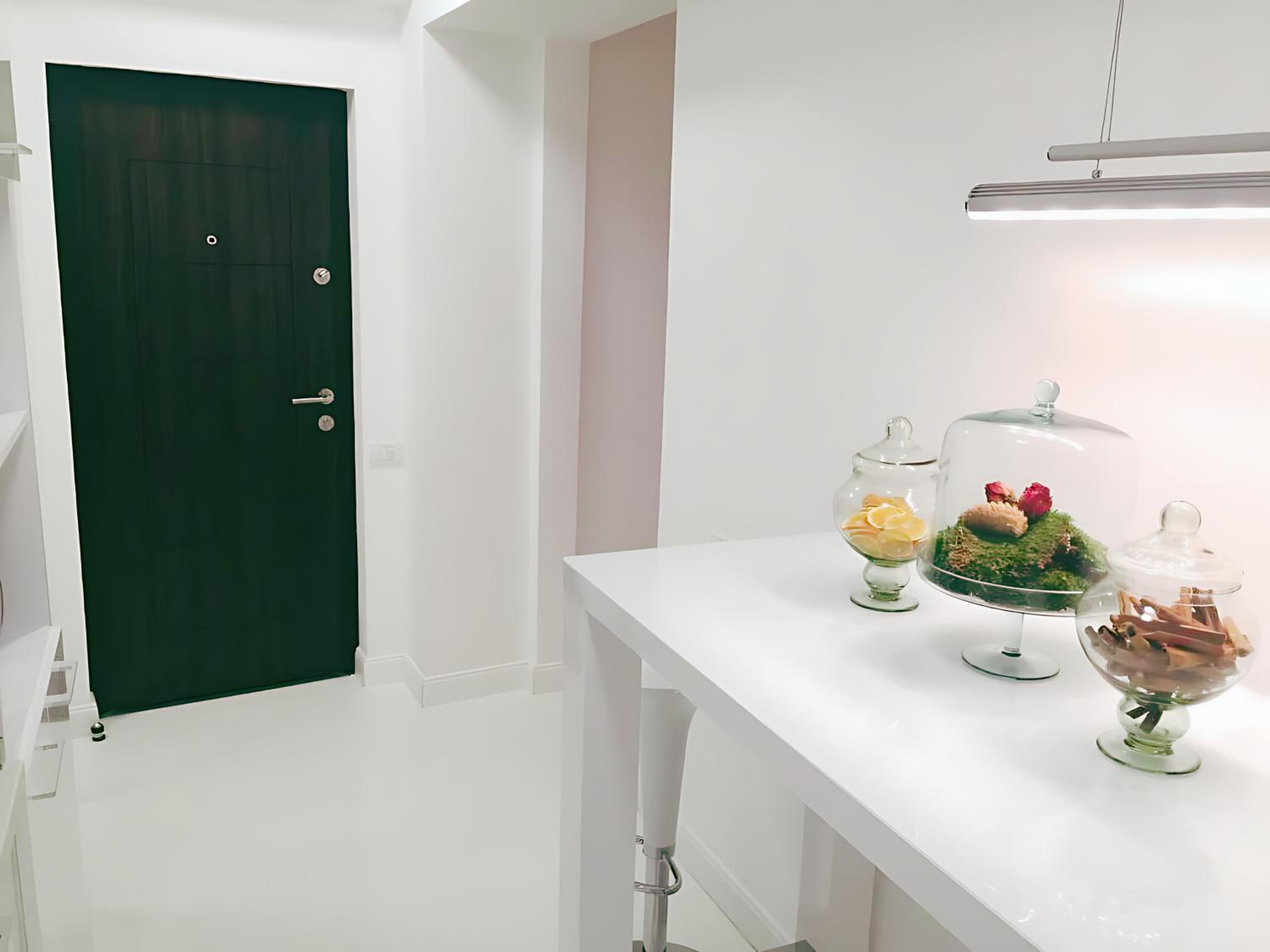 Metropole Apartments Romana Square