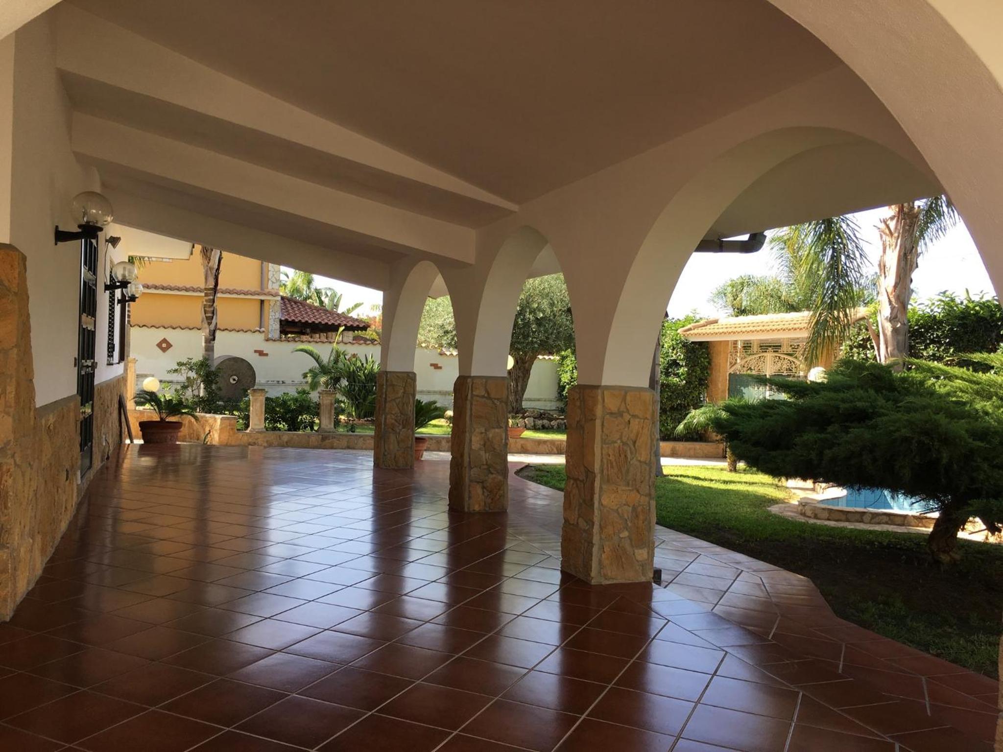 Photo 48