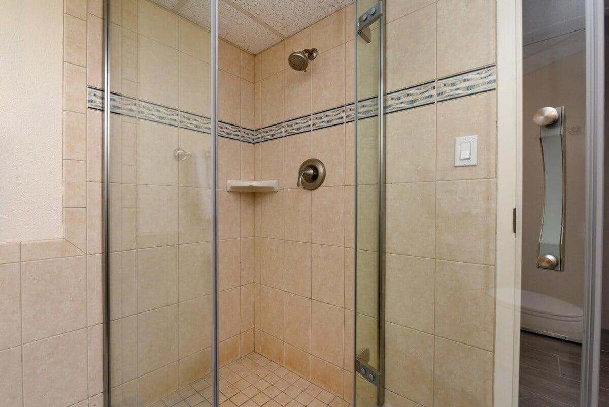 Maui Kai 601 · MK 601 Remodeled Oceanfront Condo w AC Pool