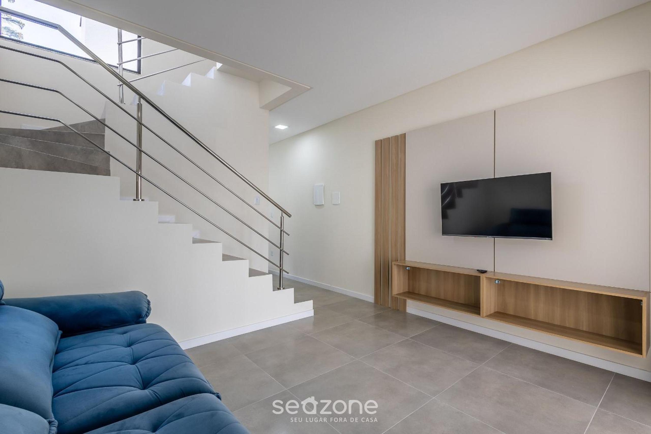 House w/ Barbecue 500 m from the Beach CGE0003