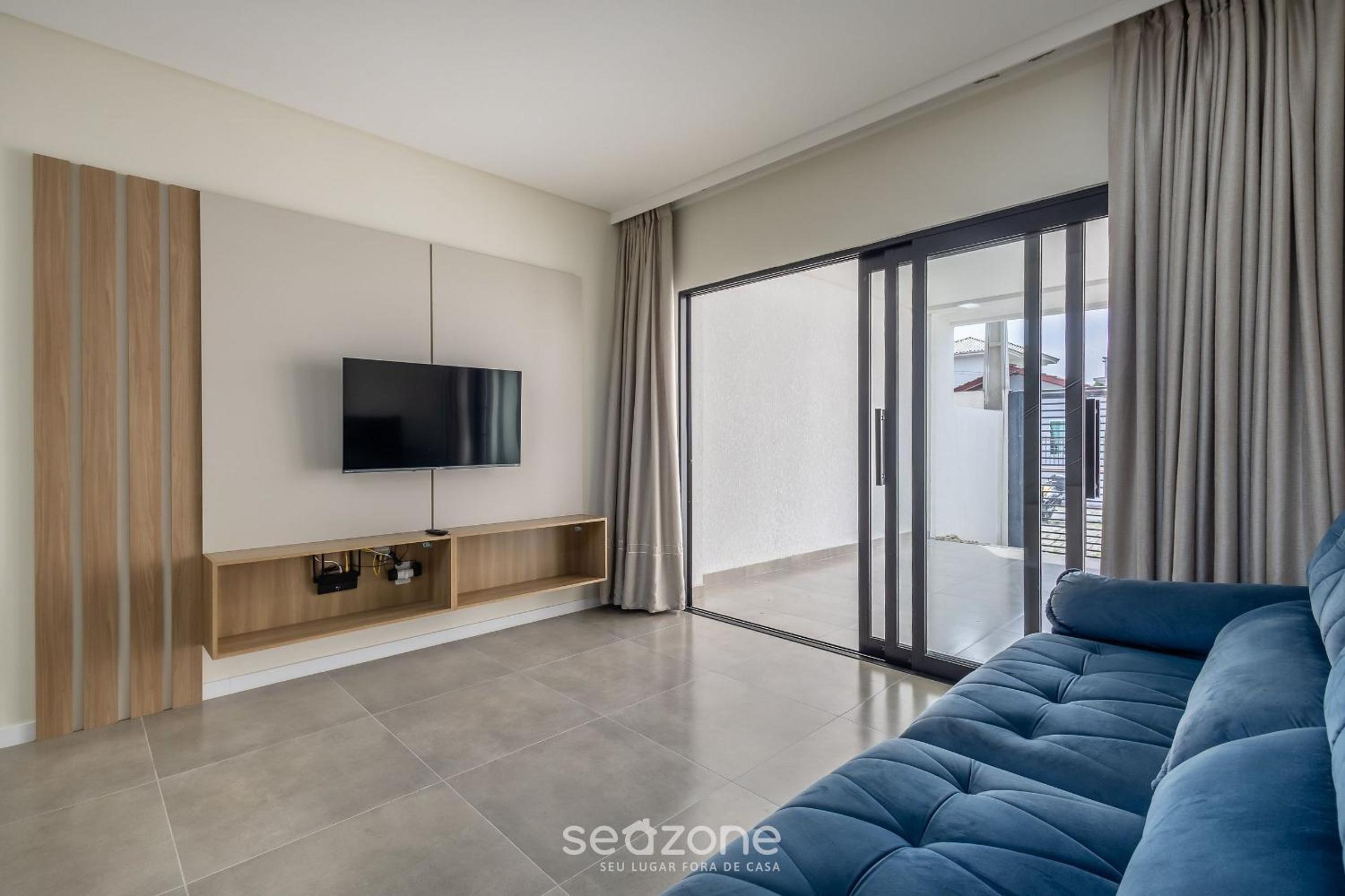 House w/ Barbecue 500 m from the Beach CGE0003