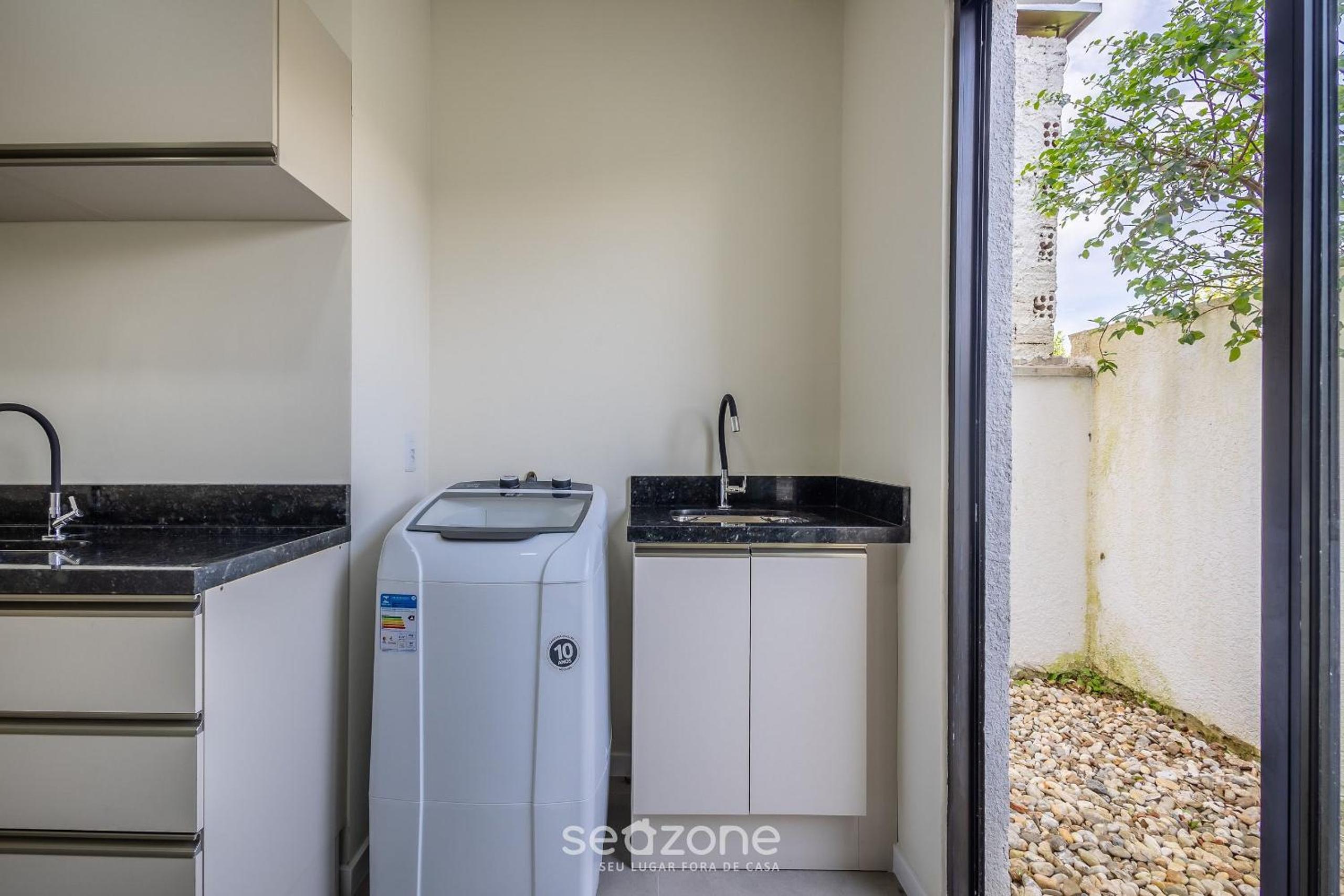 House w/ Barbecue 500 m from the Beach CGE0003