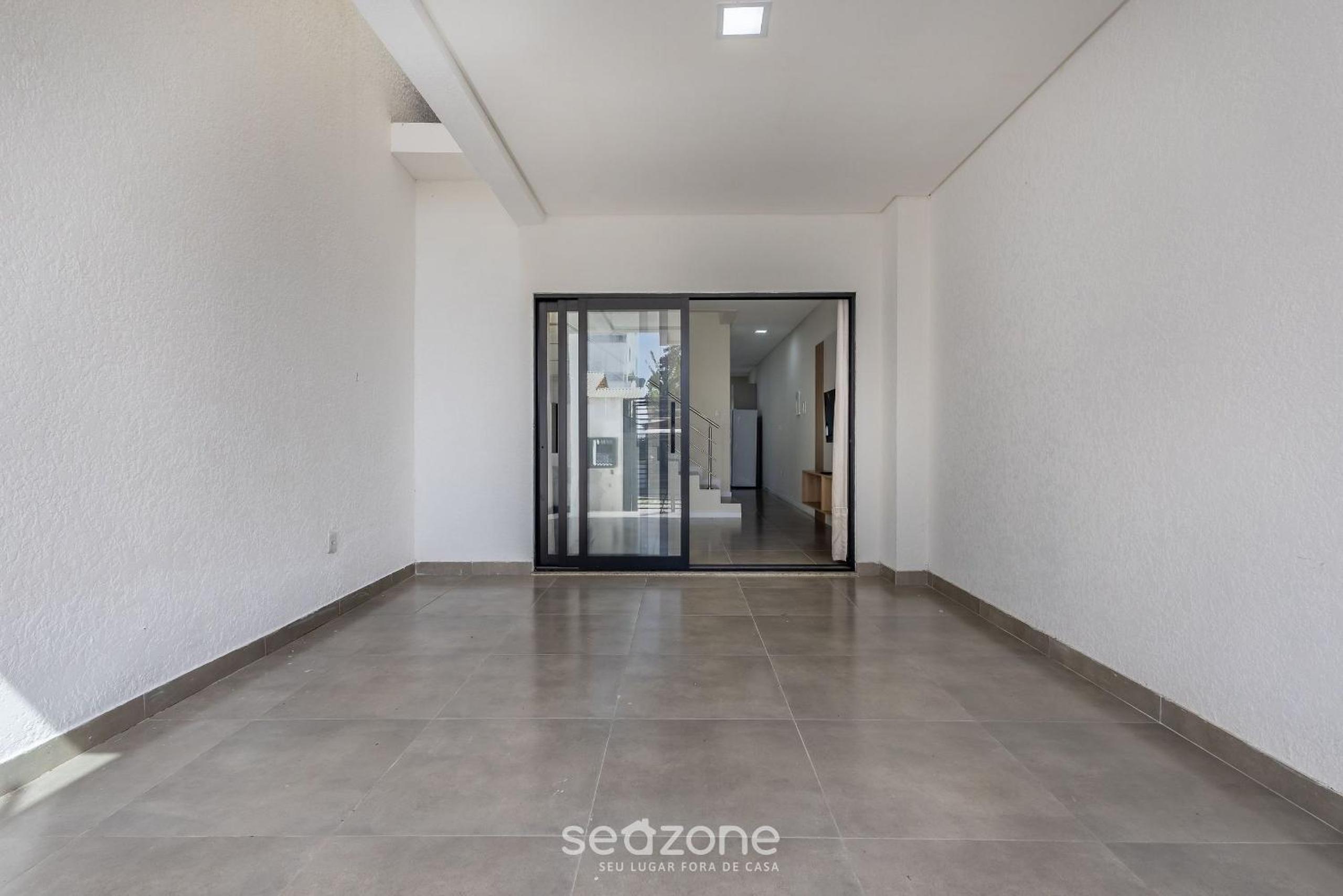 House w/ Barbecue 500 m from the Beach CGE0003