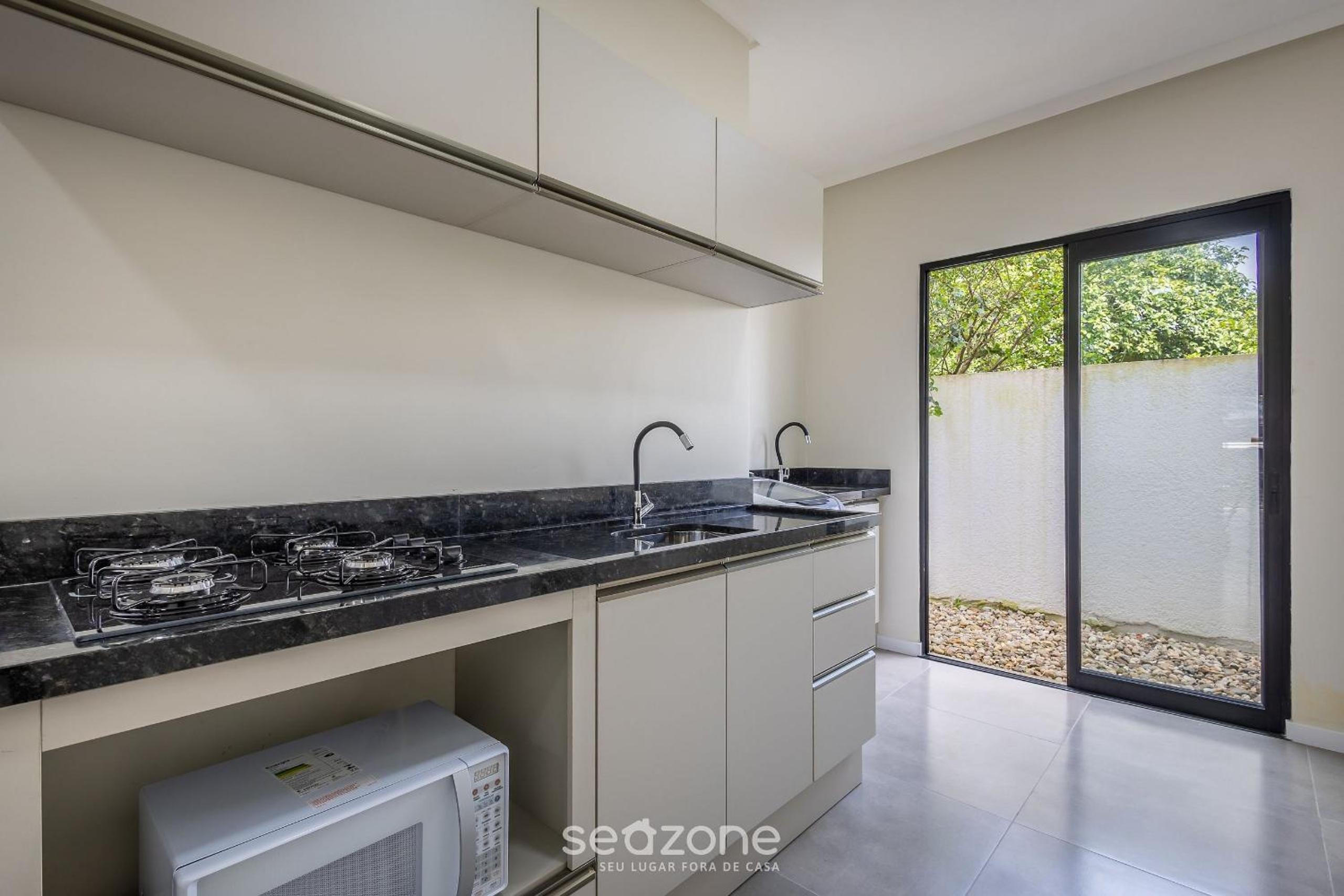House w/ Barbecue 500 m from the Beach CGE0003