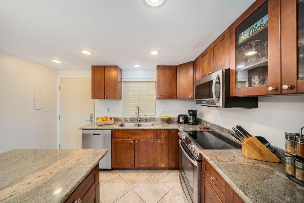 Pacific Shores B303 · PacSB303 Spacious Kihei 2BR w/Pool, AC & S