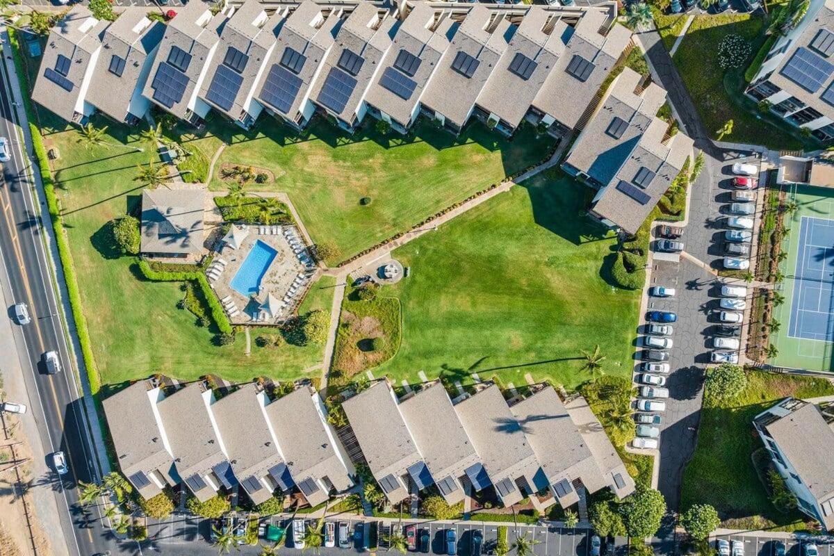 Hale Kamaole 210 · HAK 210 1BD Ocean view Walk to the Beach and