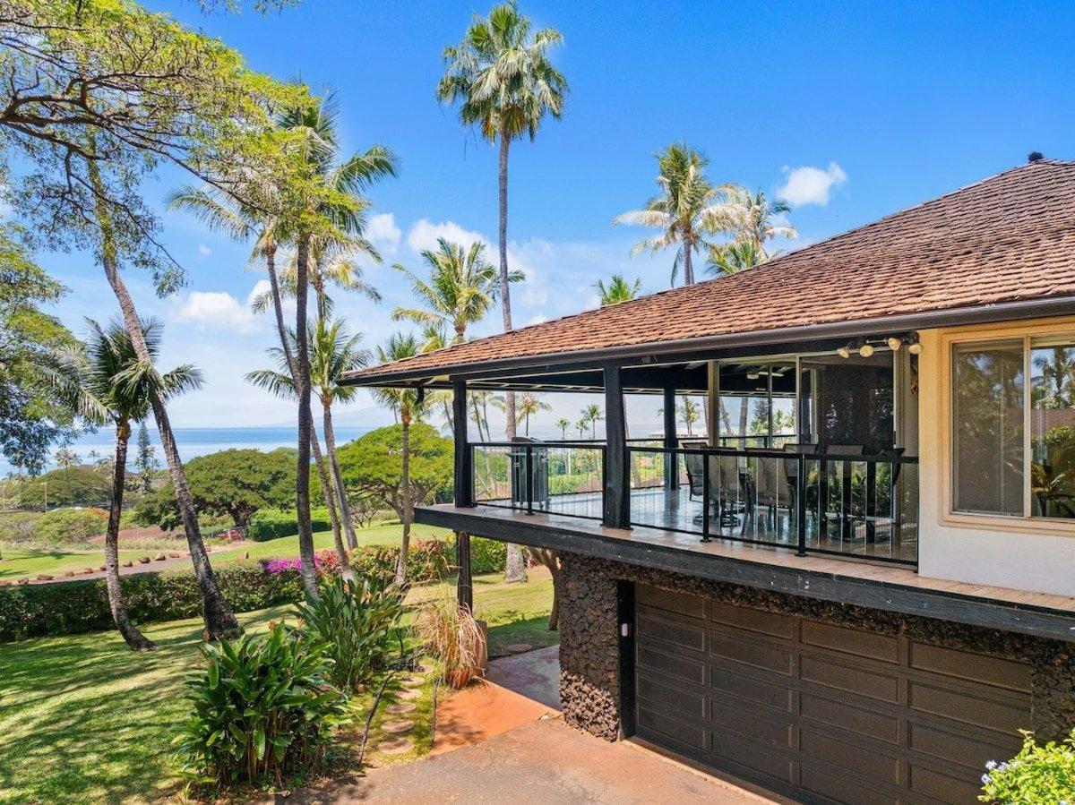 Hale Kalapu · Large Home 180° Ocean Views Walk2Beach Hale Kalapu