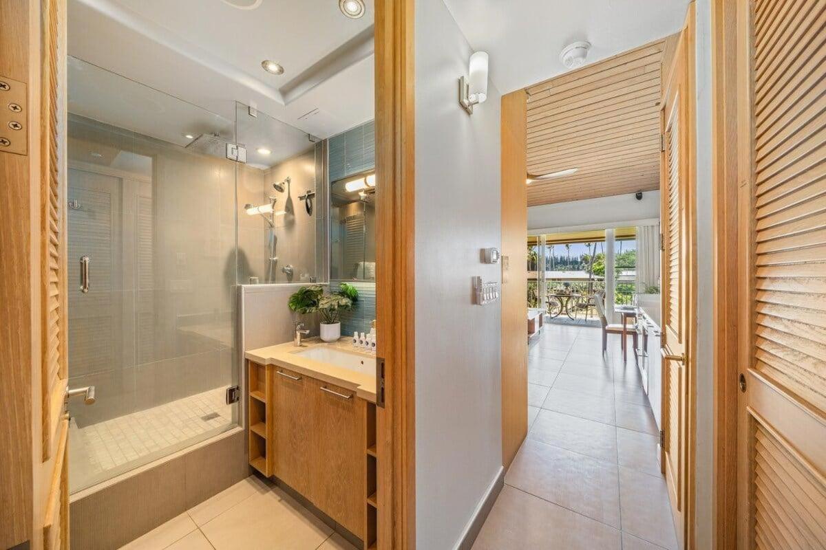 Napili Shores H262 · NS H262 BeachFront Condo Ocean Views Pool H