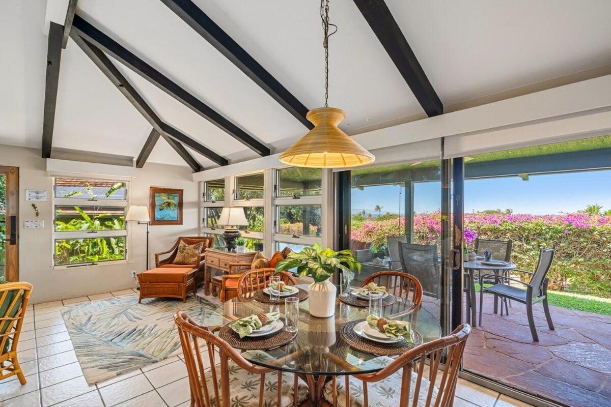 International Colony Club 43 · ICC 43 Spacious 2BD Cottage Walk