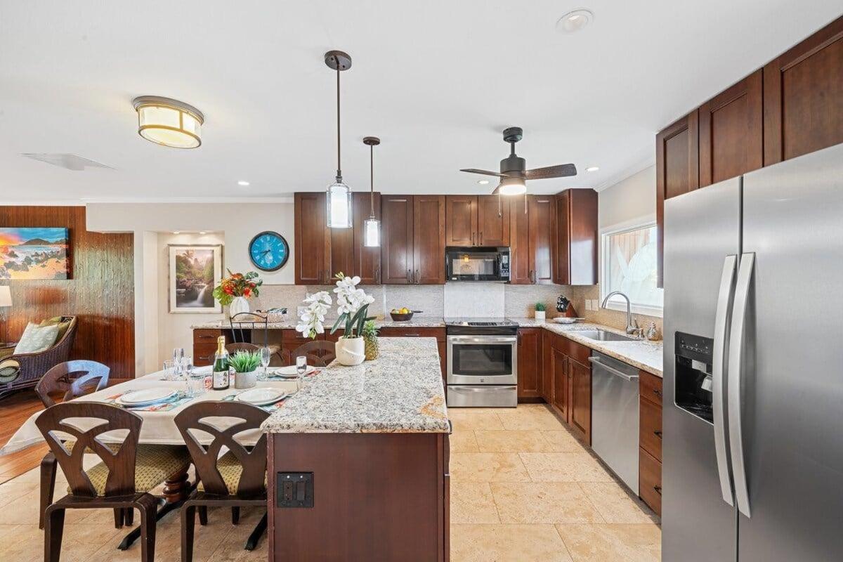 Puamana 153-4 · PU 153-4 Spacious Puamana Unit & Walk To The Bea