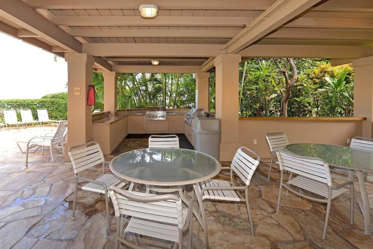 Paki Maui 301 · Direct Oceanfront Views Remodeled 2BD Condo