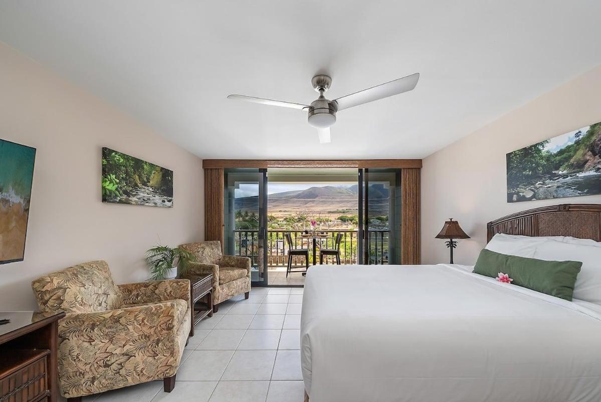 Lahaina Shores 306 · LS 306 Dream Maui Studio by the Beach Pool