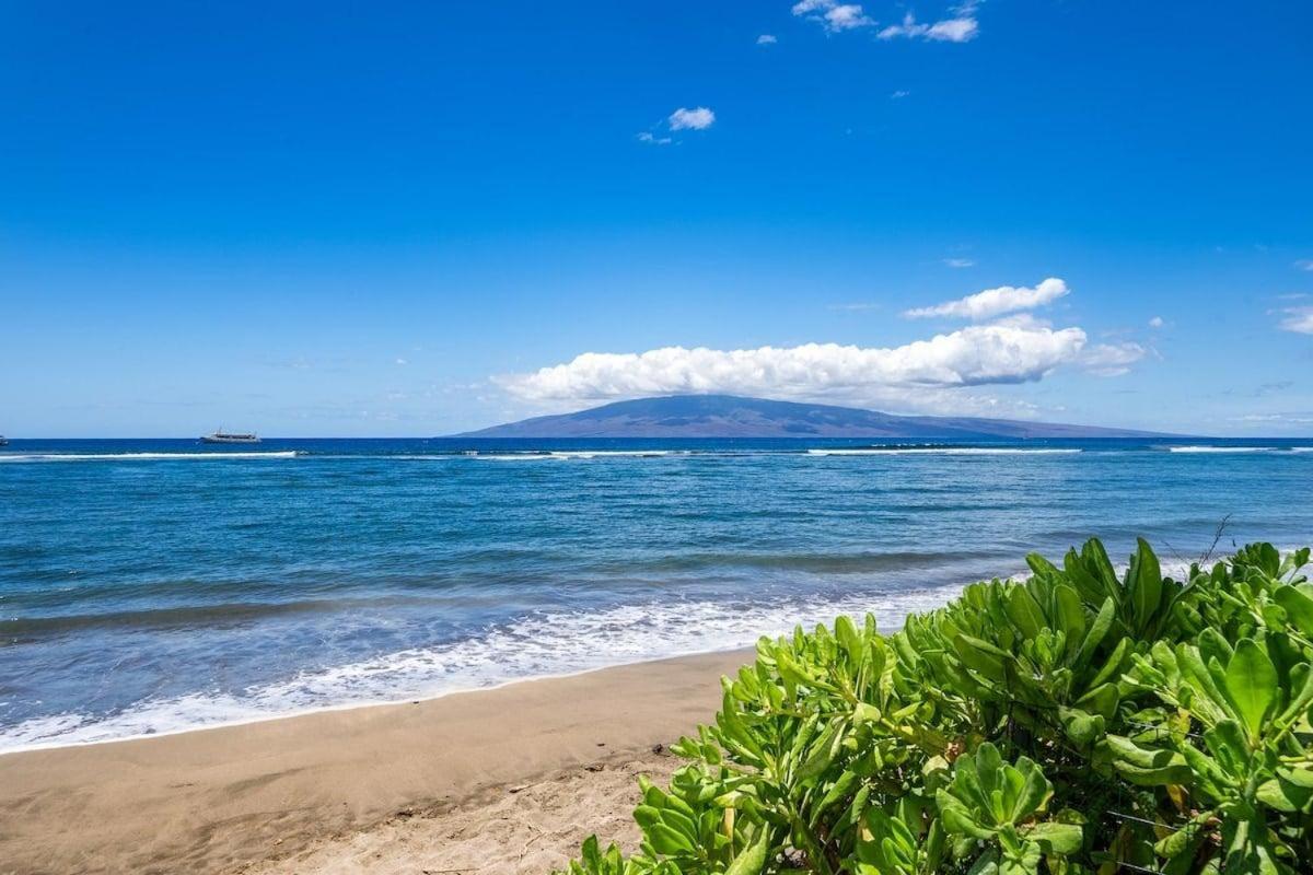 Lahaina Shores 306 · LS 306 Dream Maui Studio by the Beach Pool