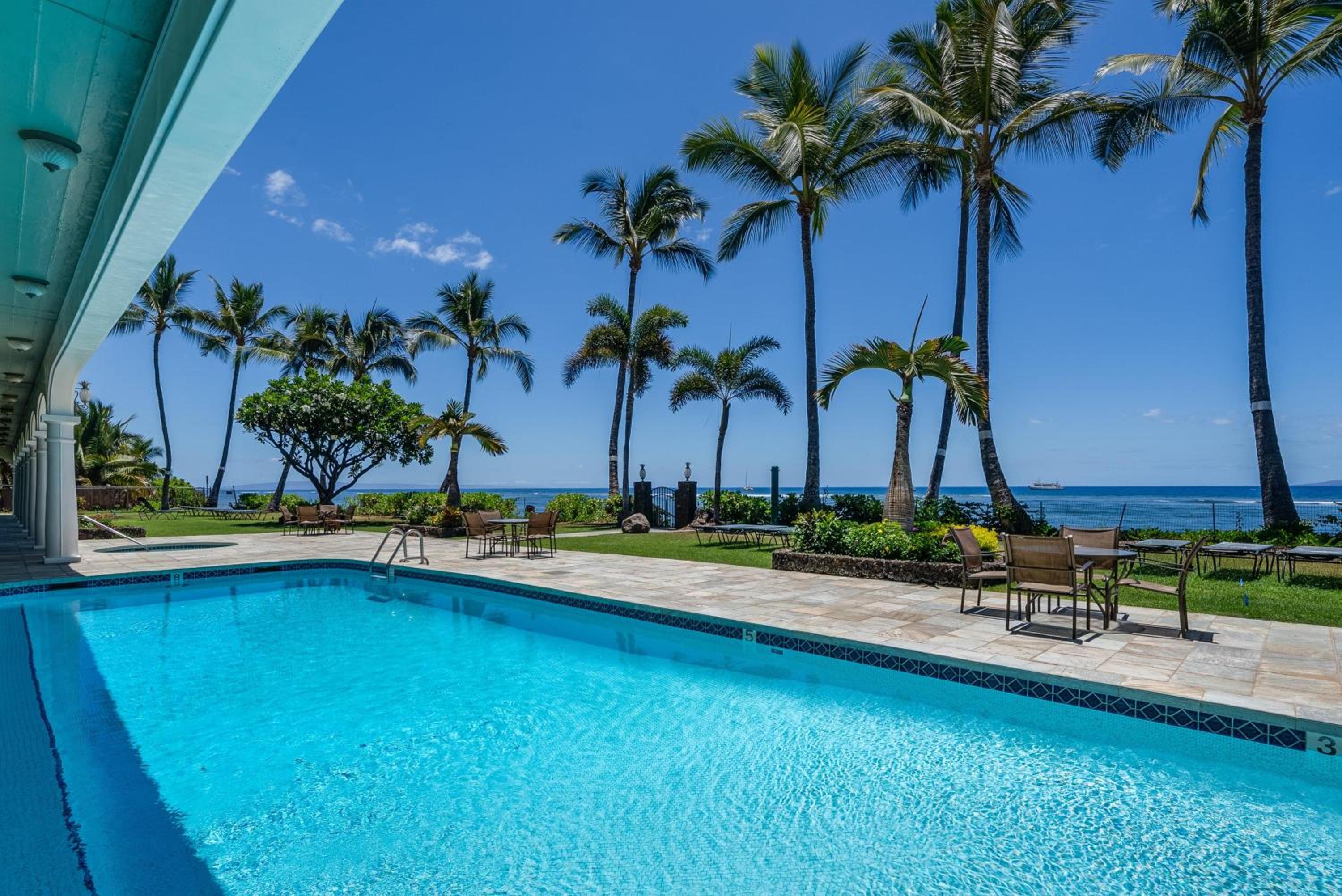 Lahaina Shores 607 · LS 607 Beachfront Remodeled Studio Stunnin