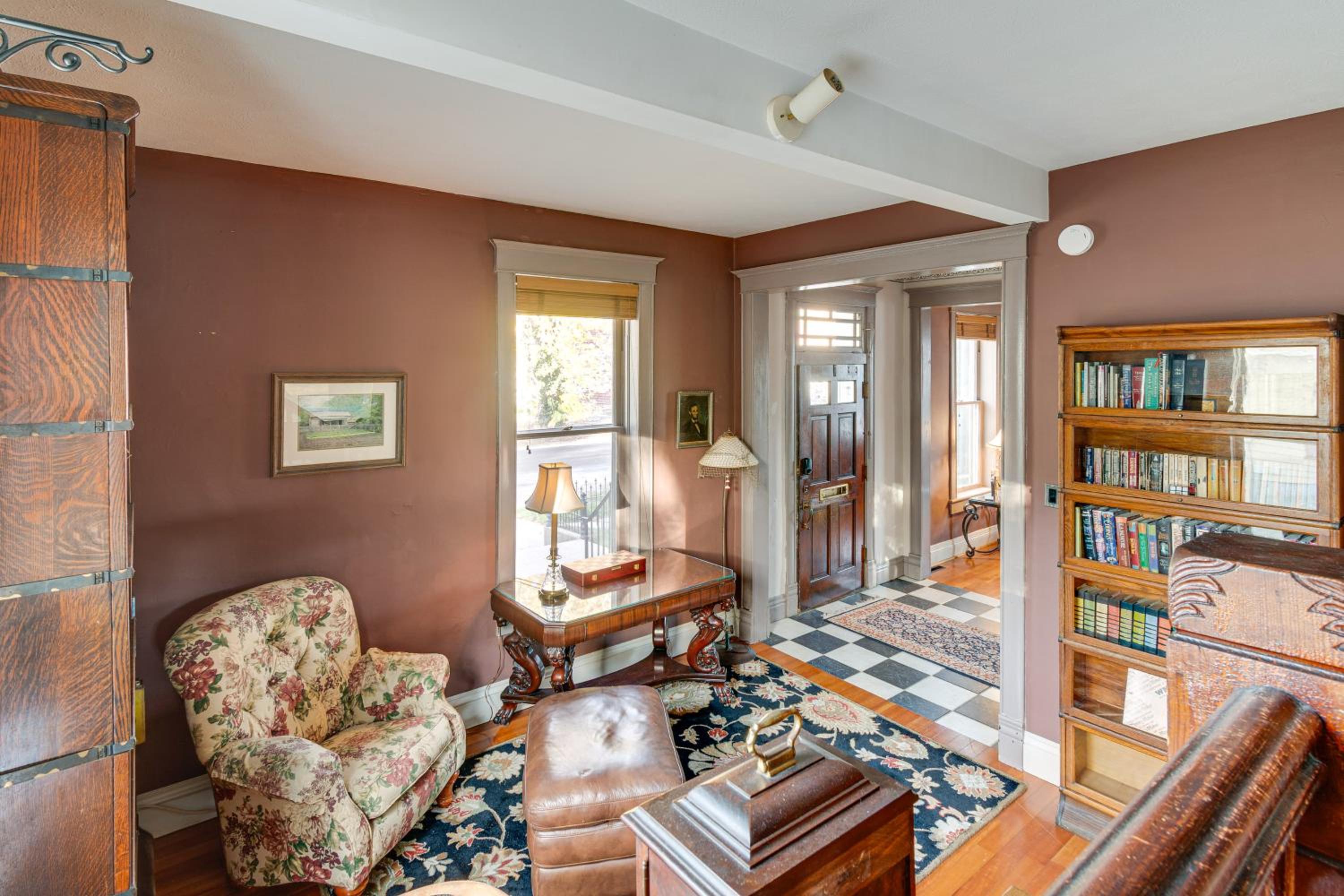 Pet Friendly Route 66 Library Home!