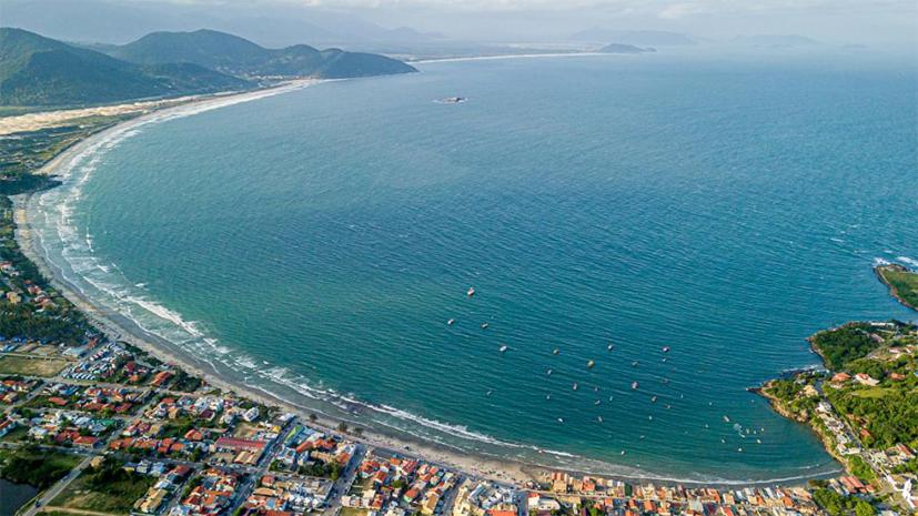 Apartamento de 2 Quartos para 4 Pessoas - 5 min da Praia