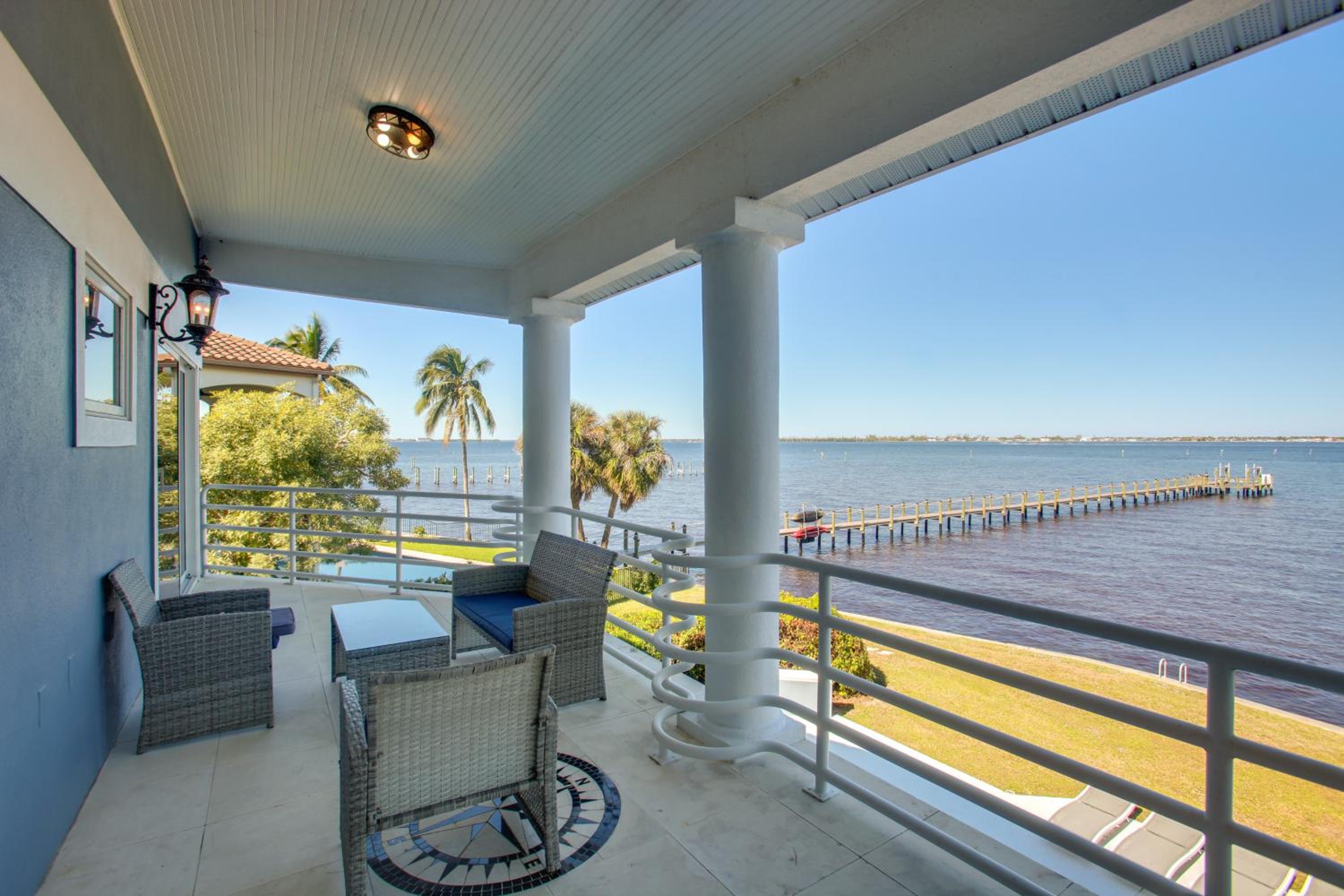 Oceanside Fort Myers Luxury! Pool, Terrace and Views