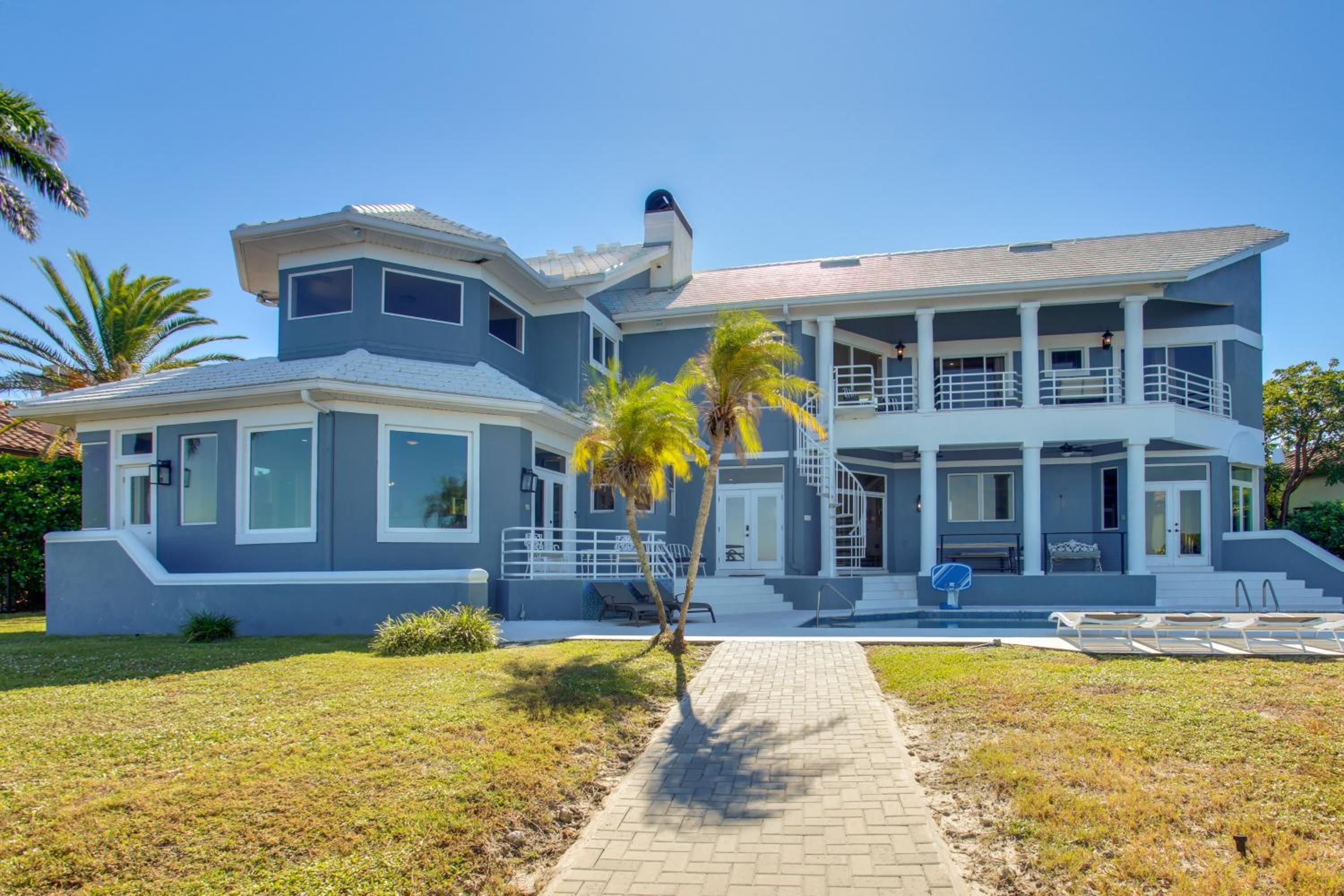 Oceanside Fort Myers Luxury! Pool, Terrace and Views